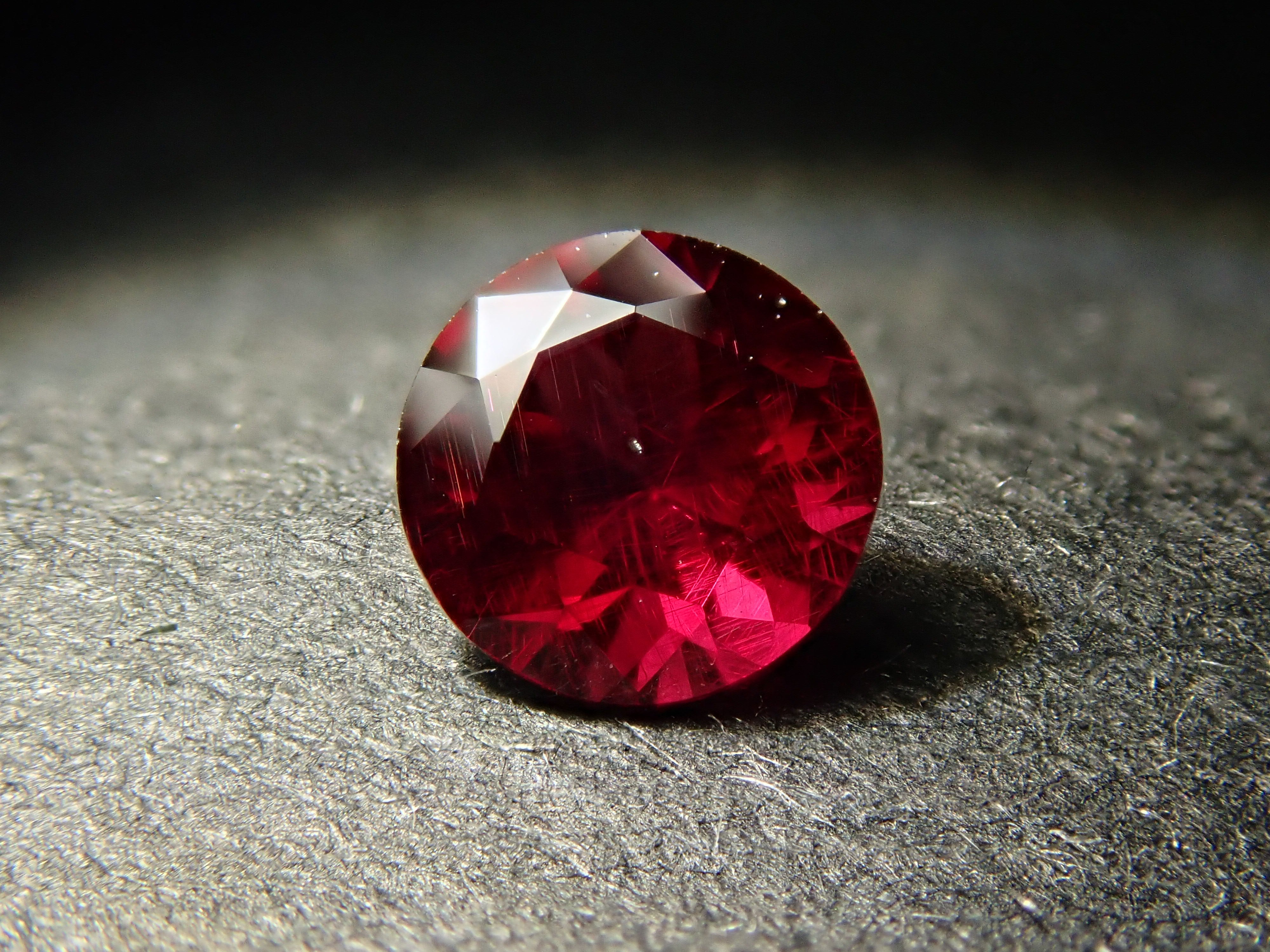 【1/31 22時販売】アメリカ産アントヒルガーネット 4.0mm/0.277ctルース