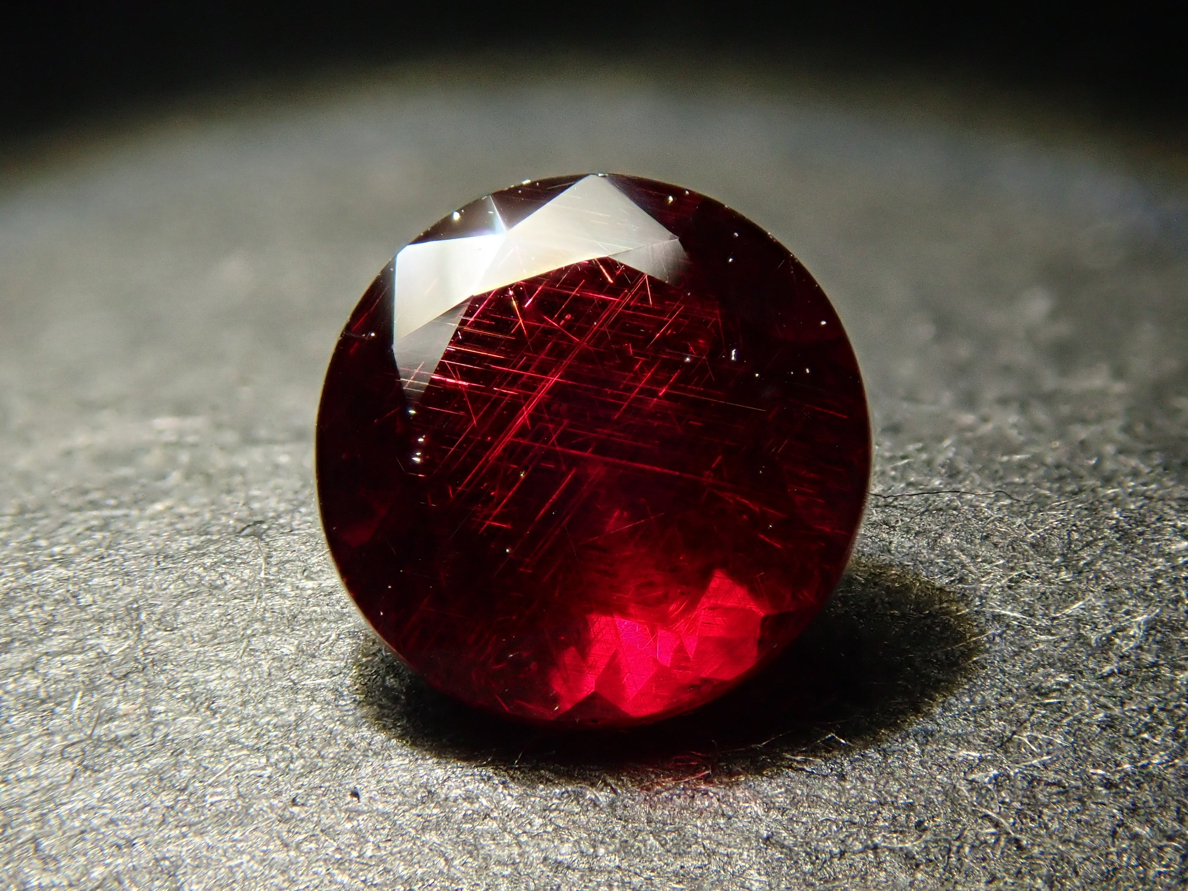 12561825掲載】アメリカ産アントヒルガーネット 0.641ctルース