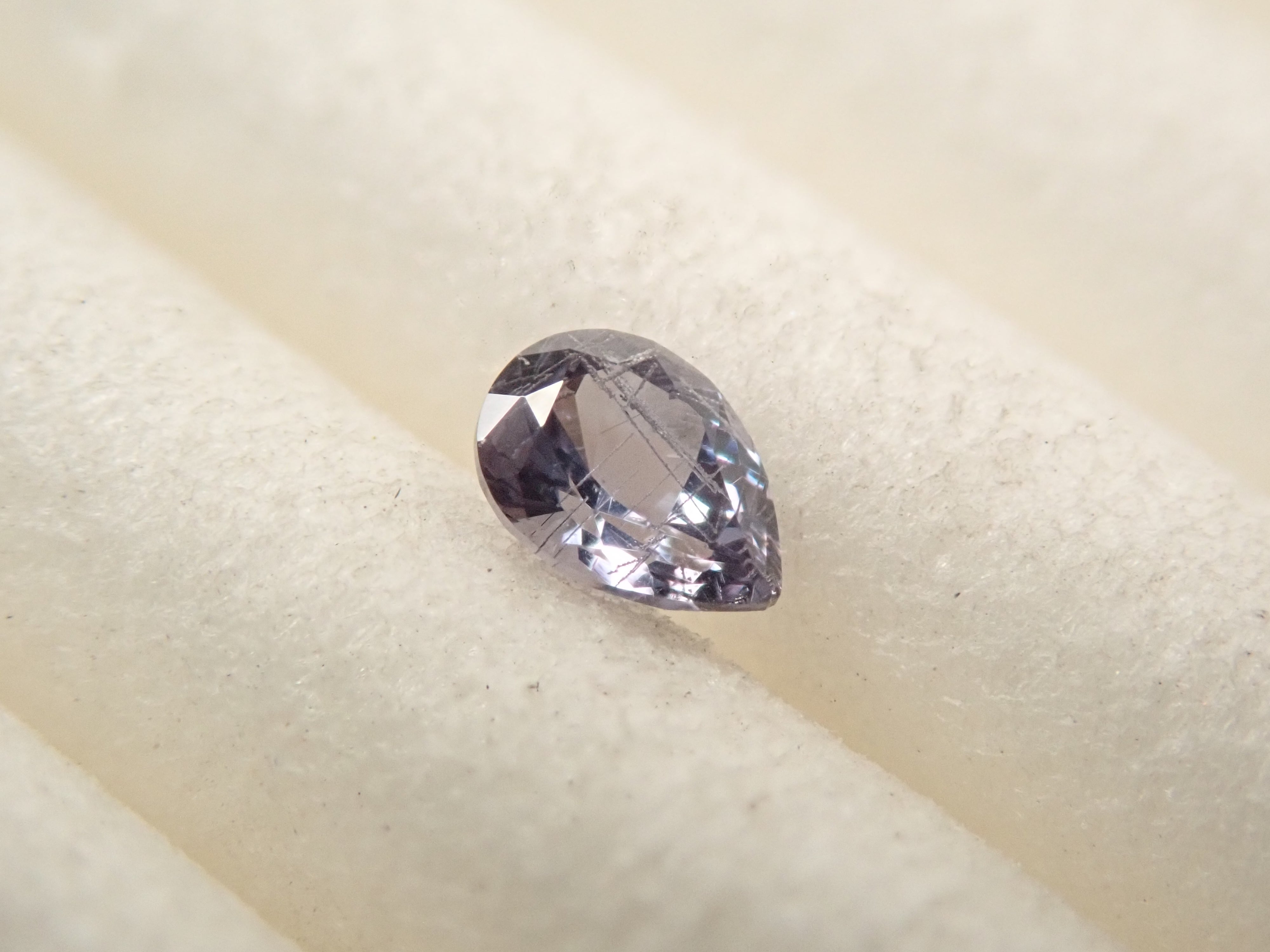 【2/1 22時販売】マダガスカル産ベキリーブルーガーネット（カラーチェンジガーネット） 0.076ctルース