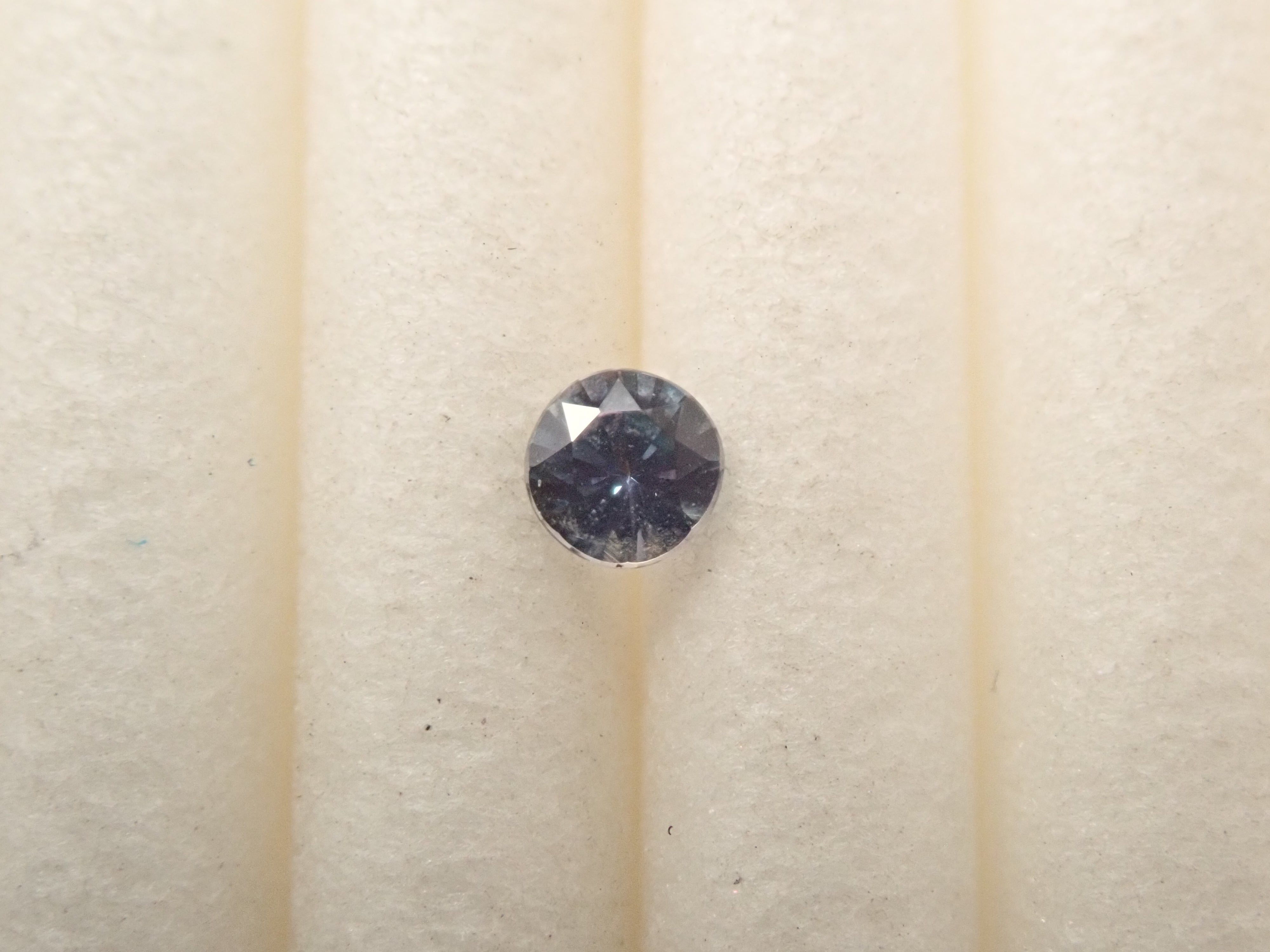 【2/1 22時販売】ロシア産アレキサンドライト 2.4mm/0.061ctルース