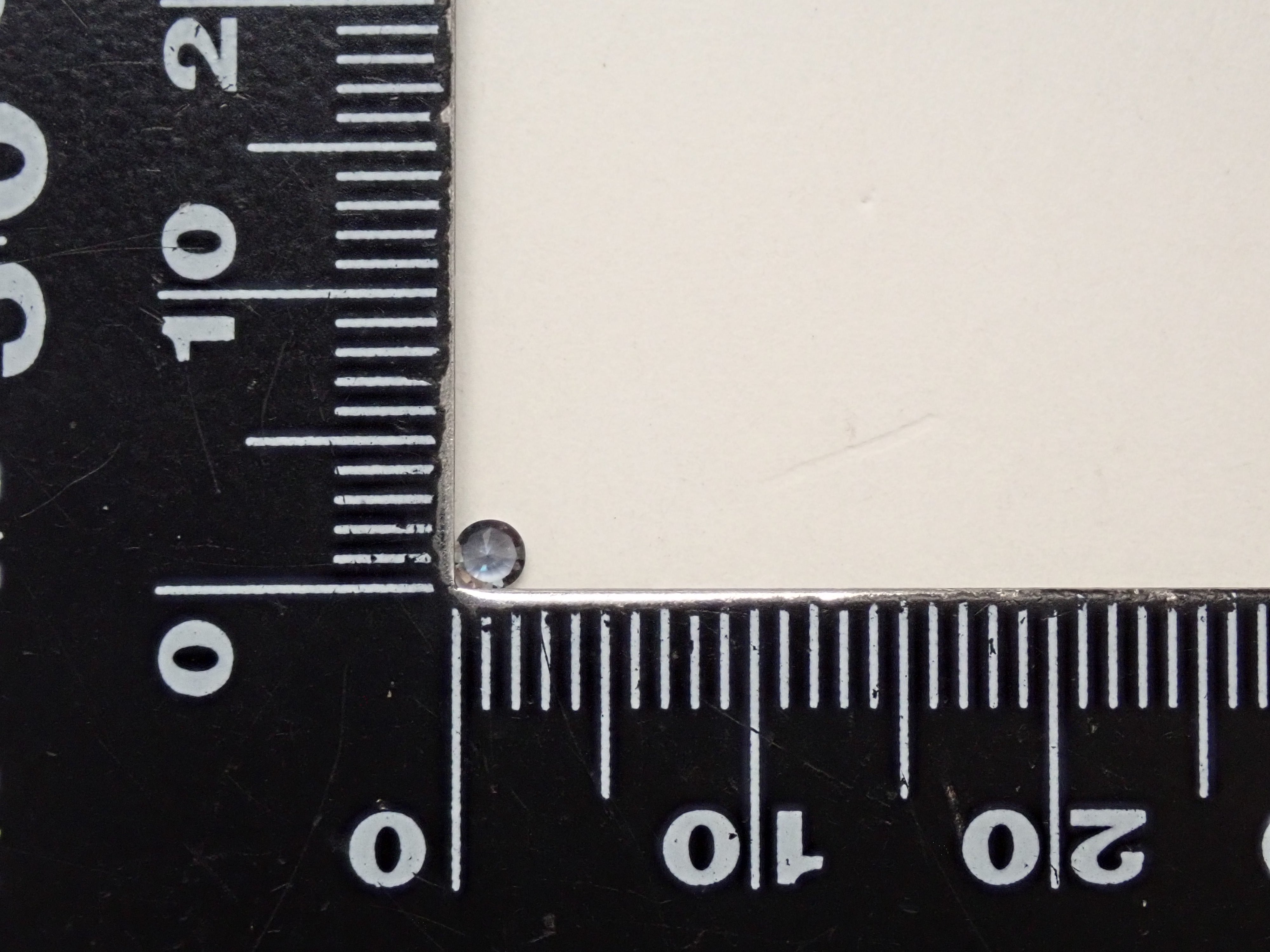 【2/1 22時販売】ロシア産アレキサンドライト 2.4mm/0.061ctルース