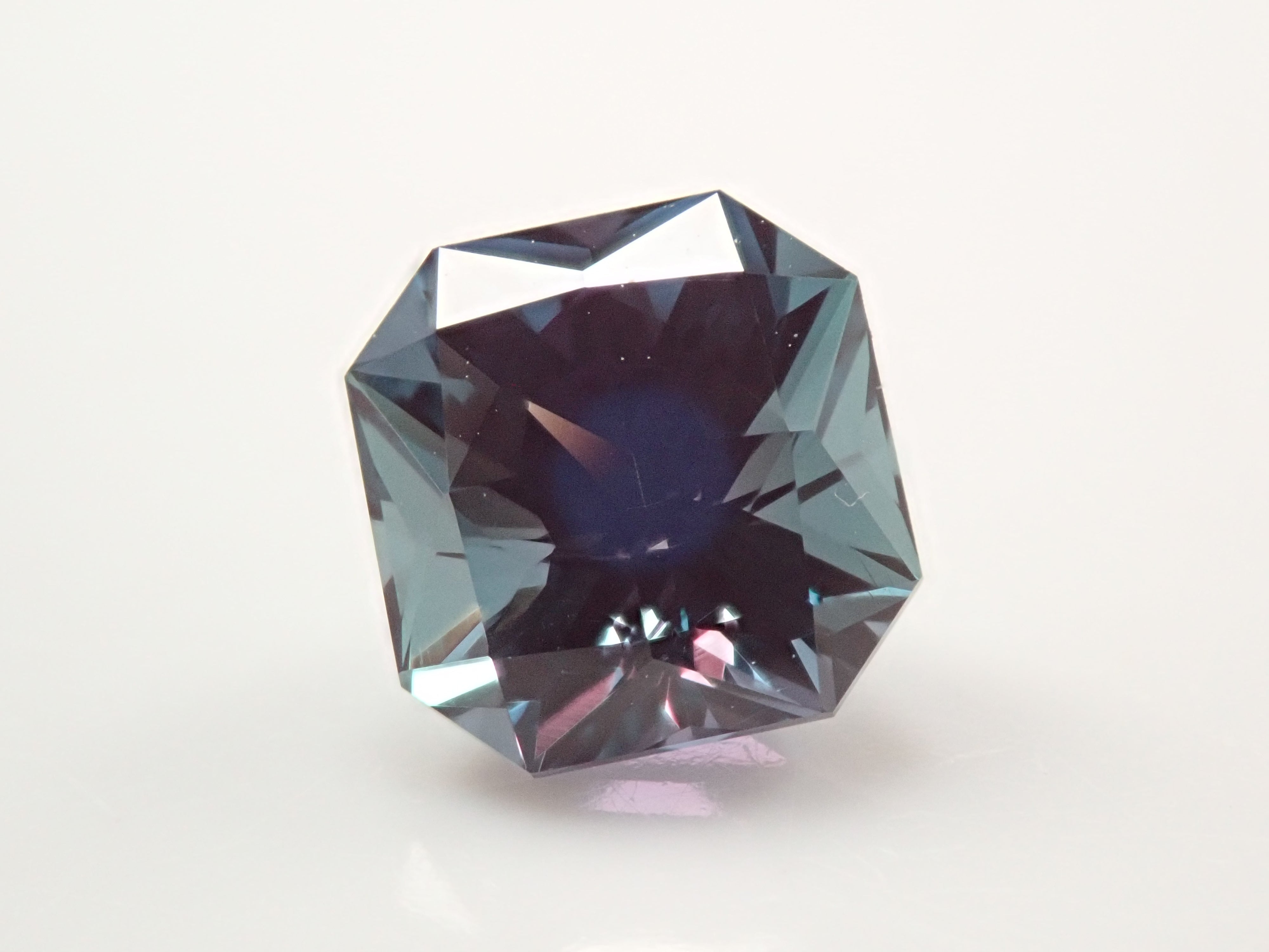 アレキサンドライト - 通販｜宝石鑑定士が運営【カラッツSTORE】