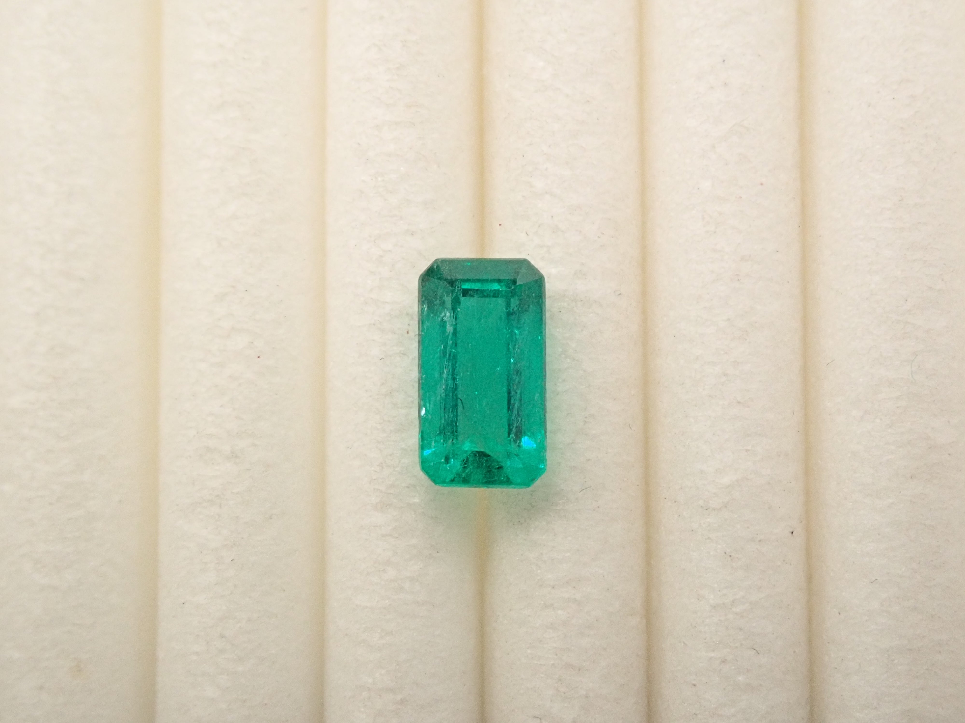 [On Sale 2/1 at 10pm] Colombian Emerald 0.451ct Loose