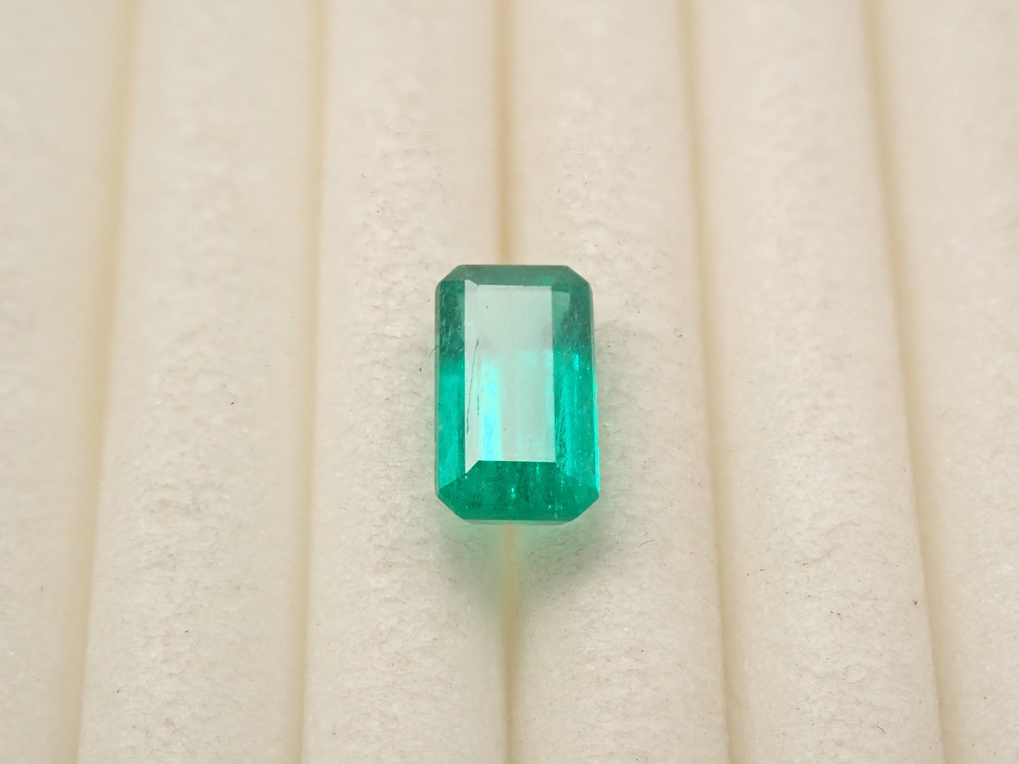 [On Sale 2/1 at 10pm] Colombian Emerald 0.451ct Loose