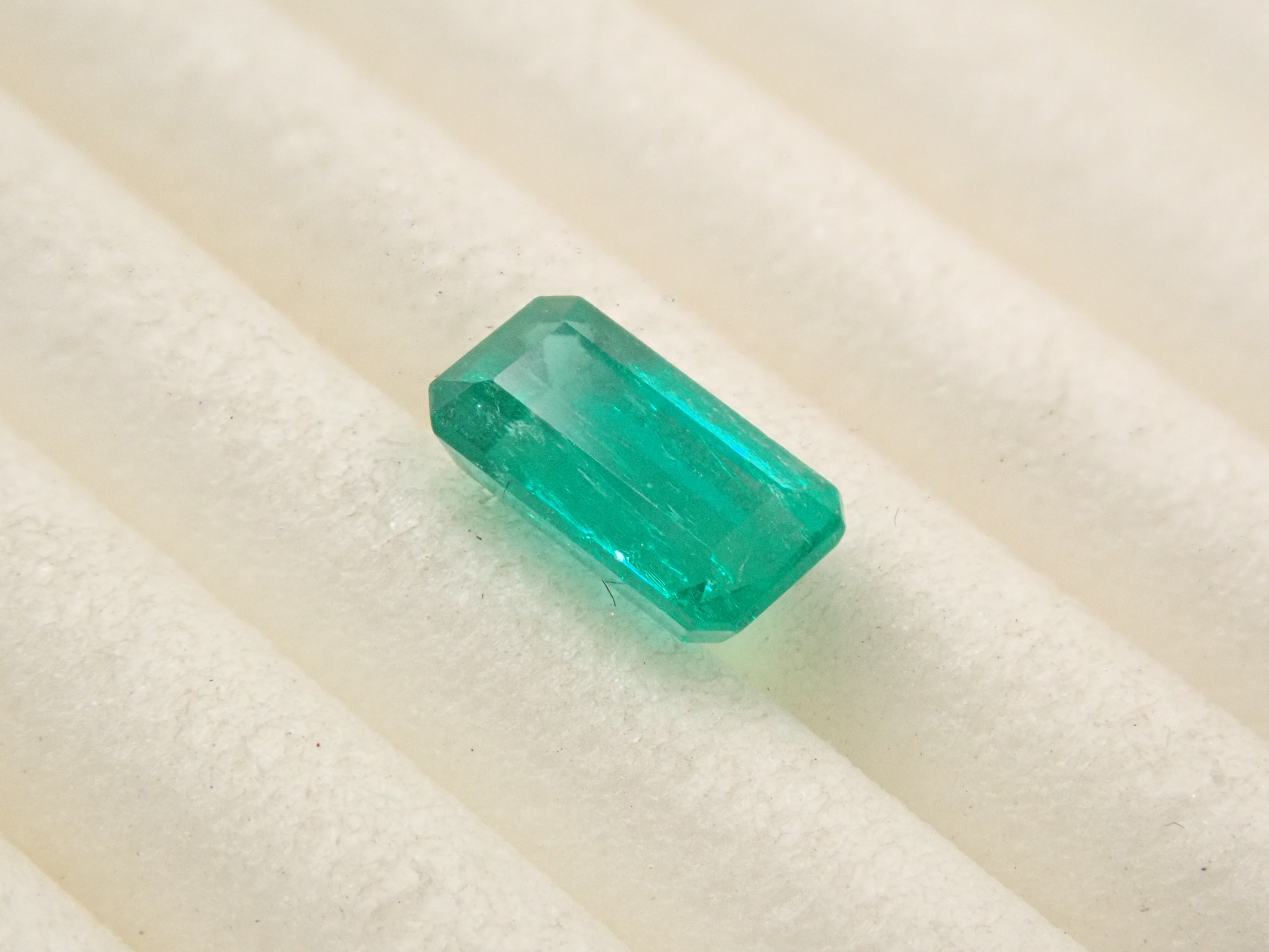 [On Sale 2/1 at 10pm] Colombian Emerald 0.451ct Loose