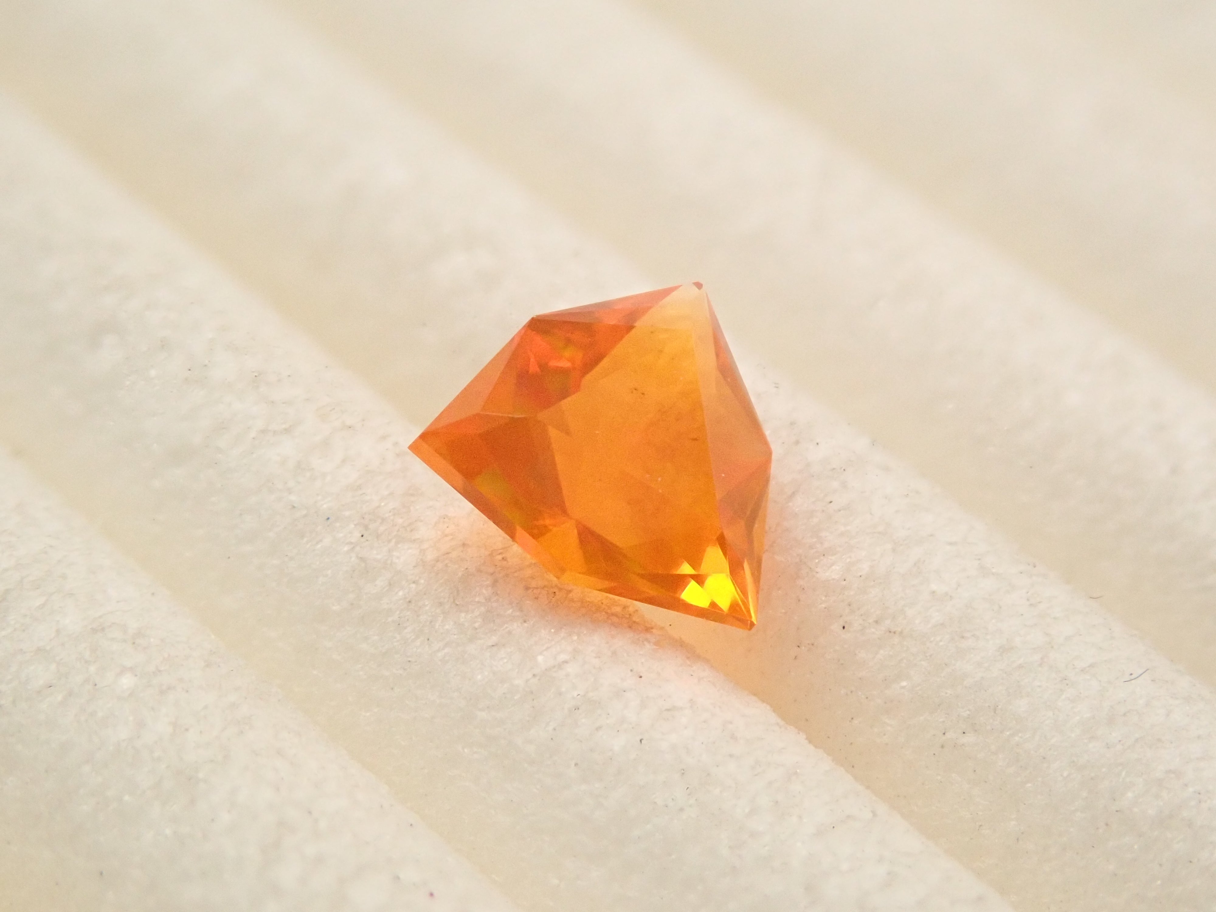 [12561096] Mexican Fire Opal 0.218ct Loose