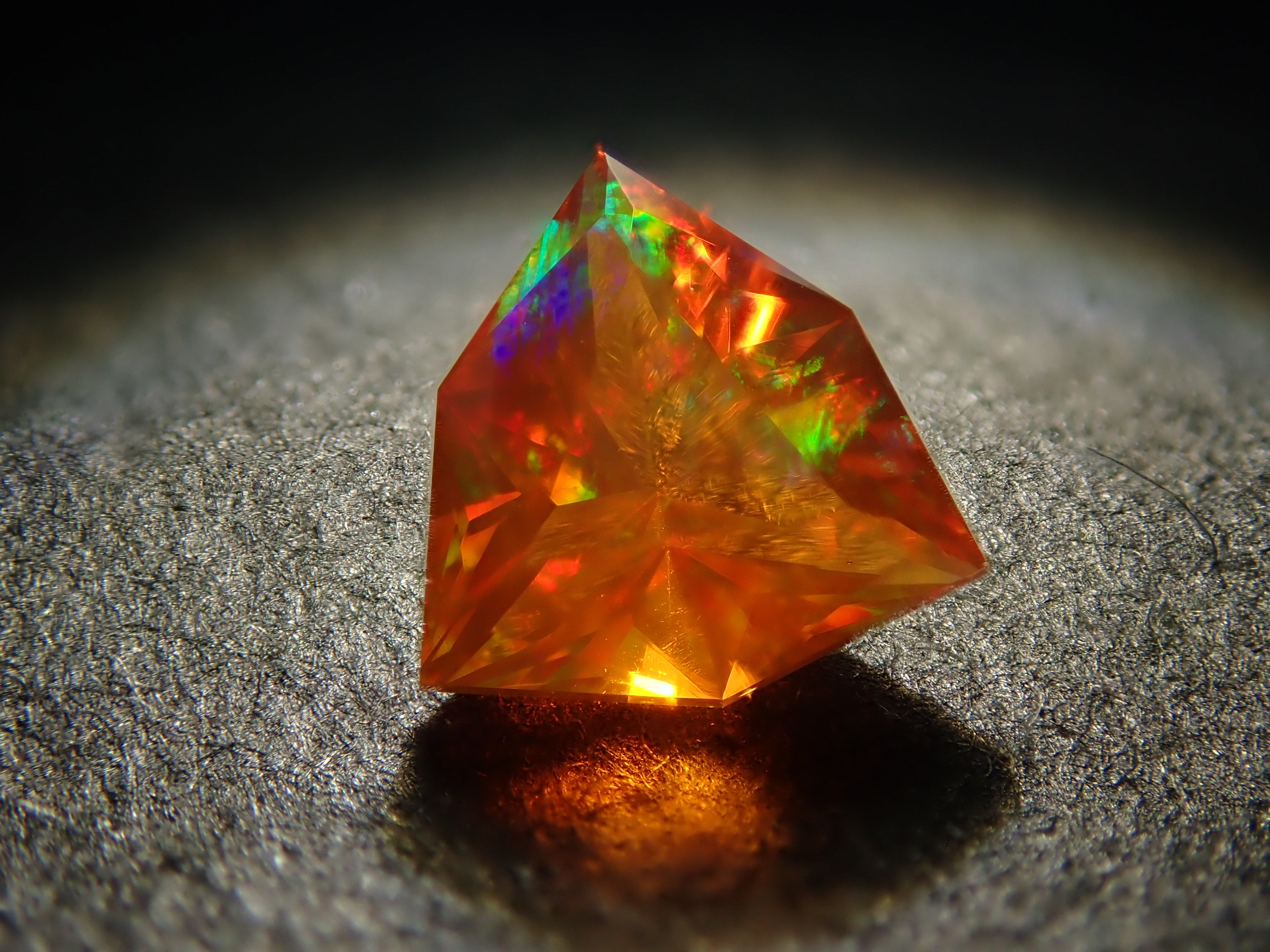 [12561096] Mexican Fire Opal 0.218ct Loose