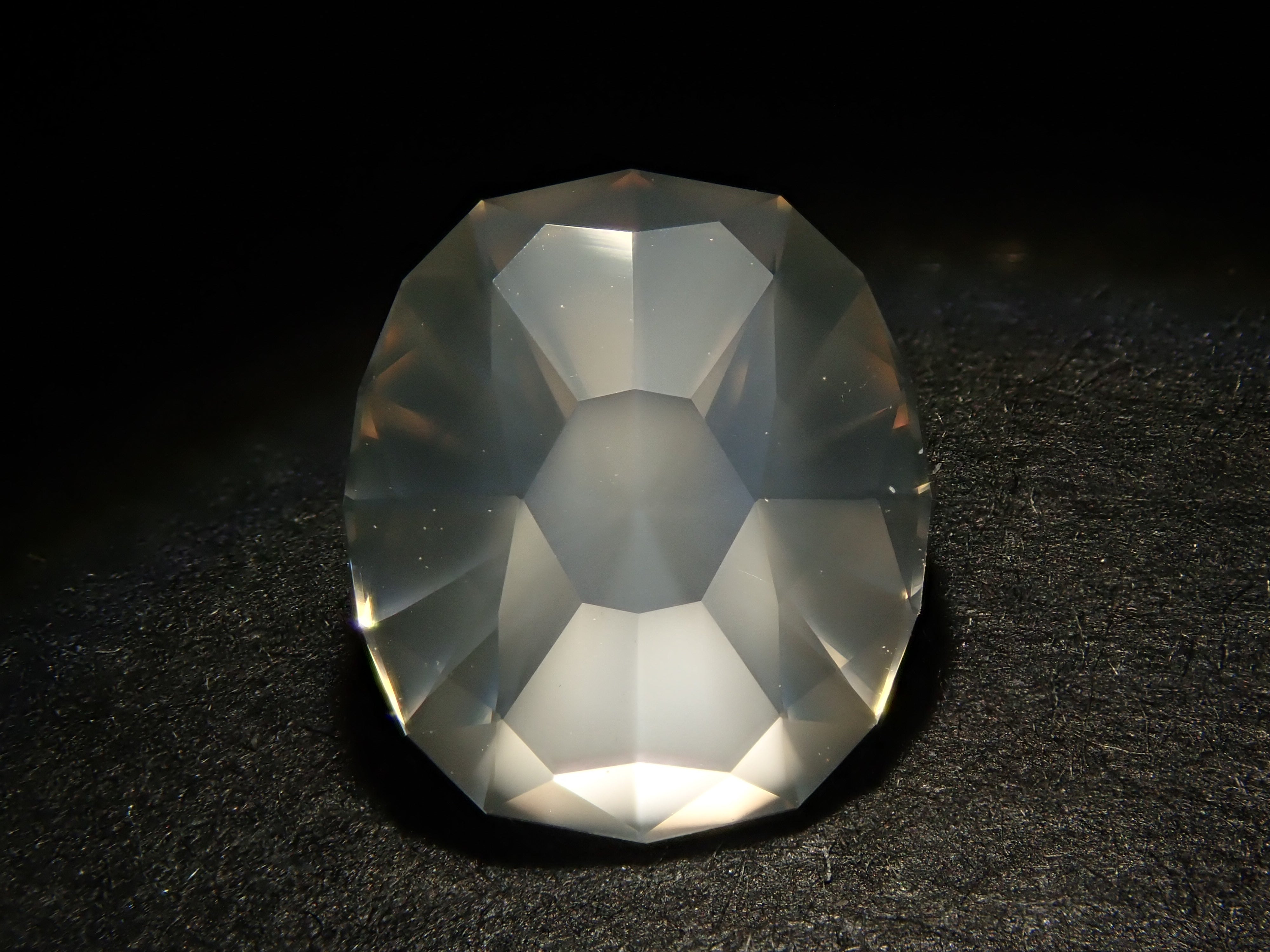 12561239掲載】スリランカ産ムーンストーン 1.578ctルース