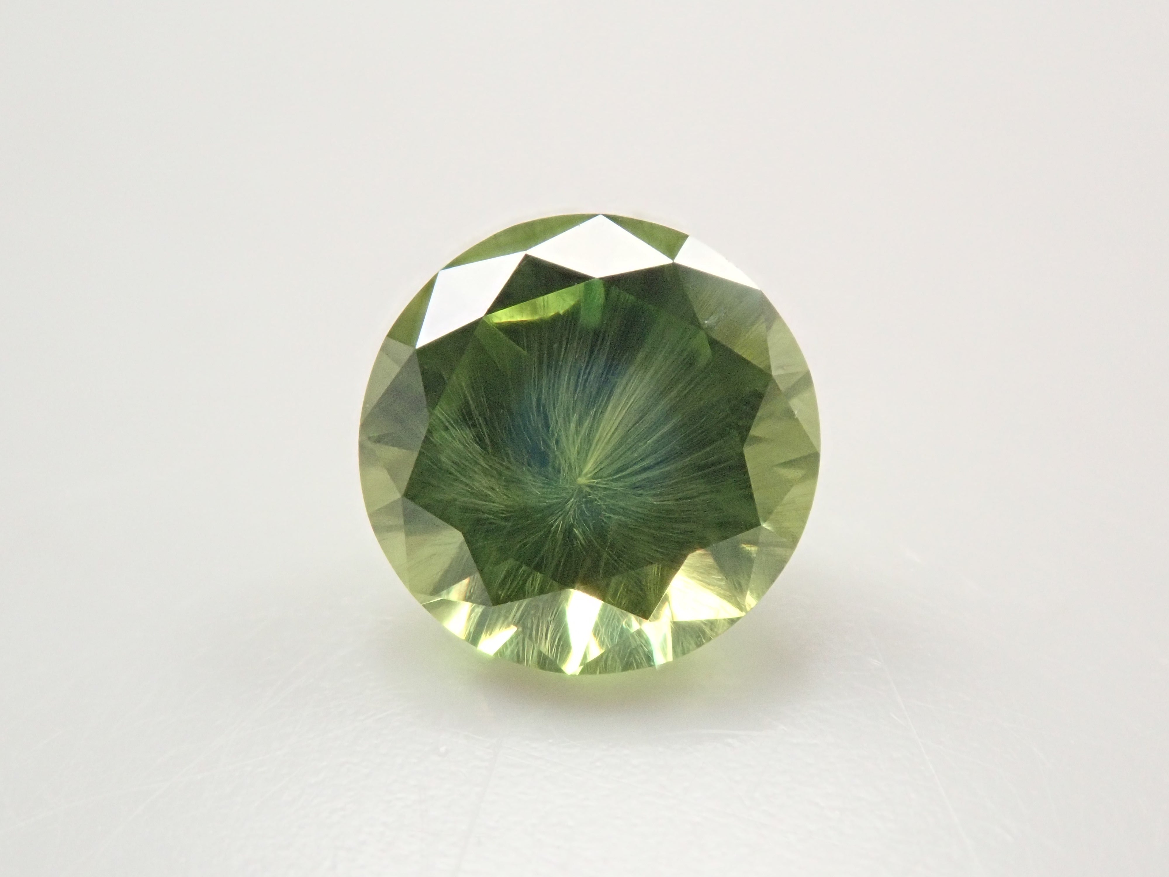 [Lottery Sale 0201_17] Russian Demantoid Garnet (Horsetail) 5.8mm/0.851ct Loose Stone