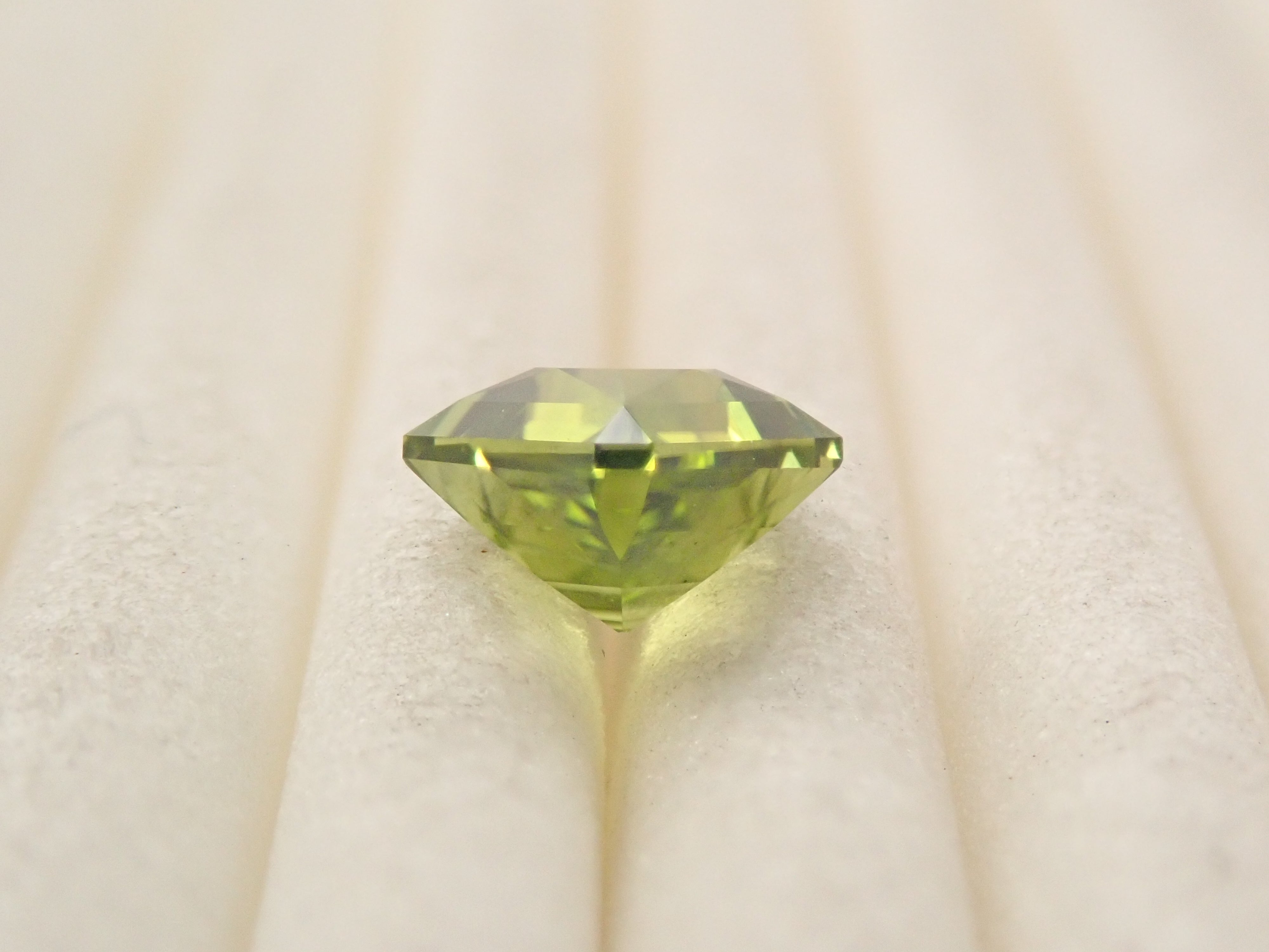 美國橄欖石 0.770克拉 裸石