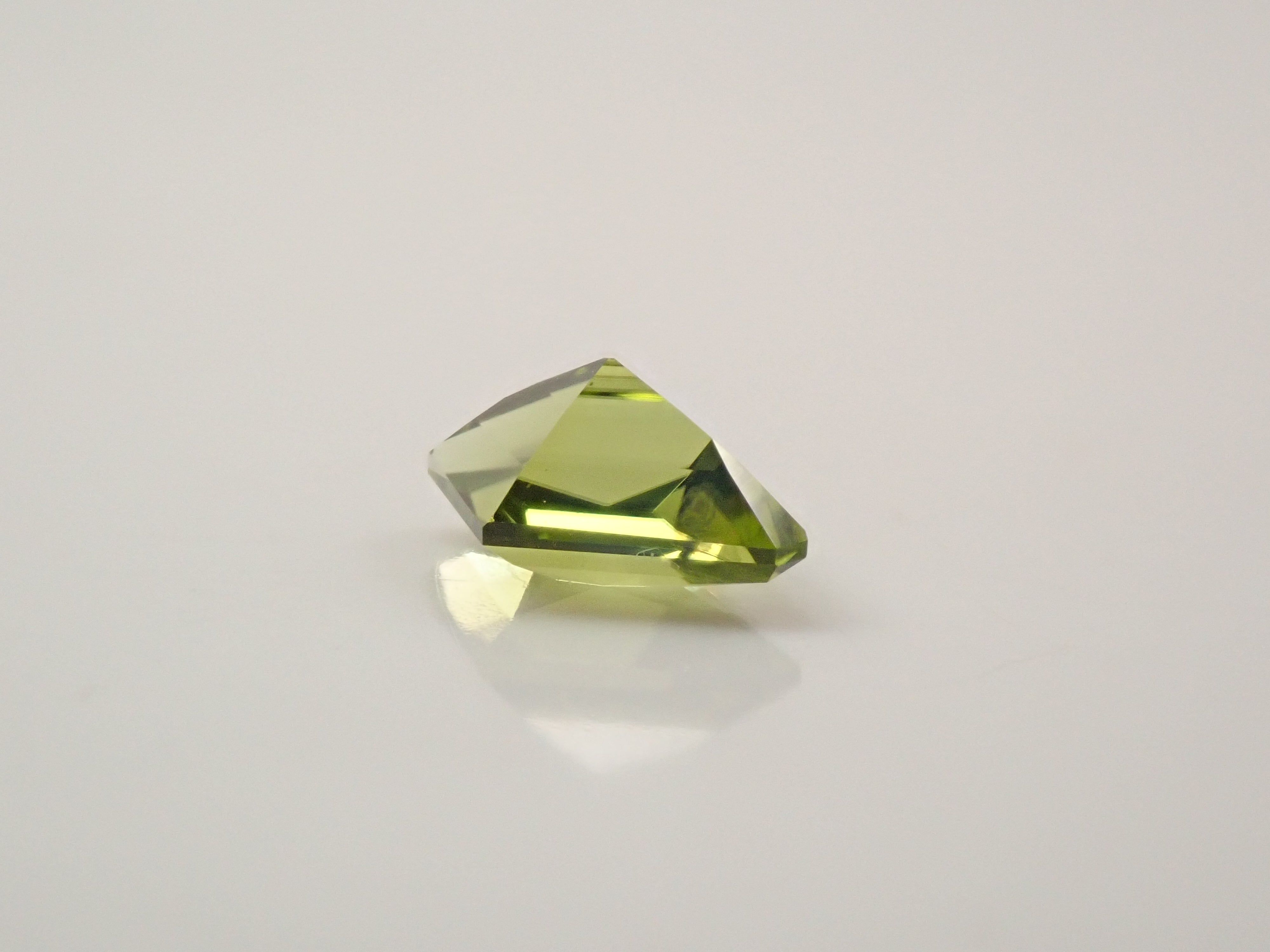 美國橄欖石 0.770克拉 裸石