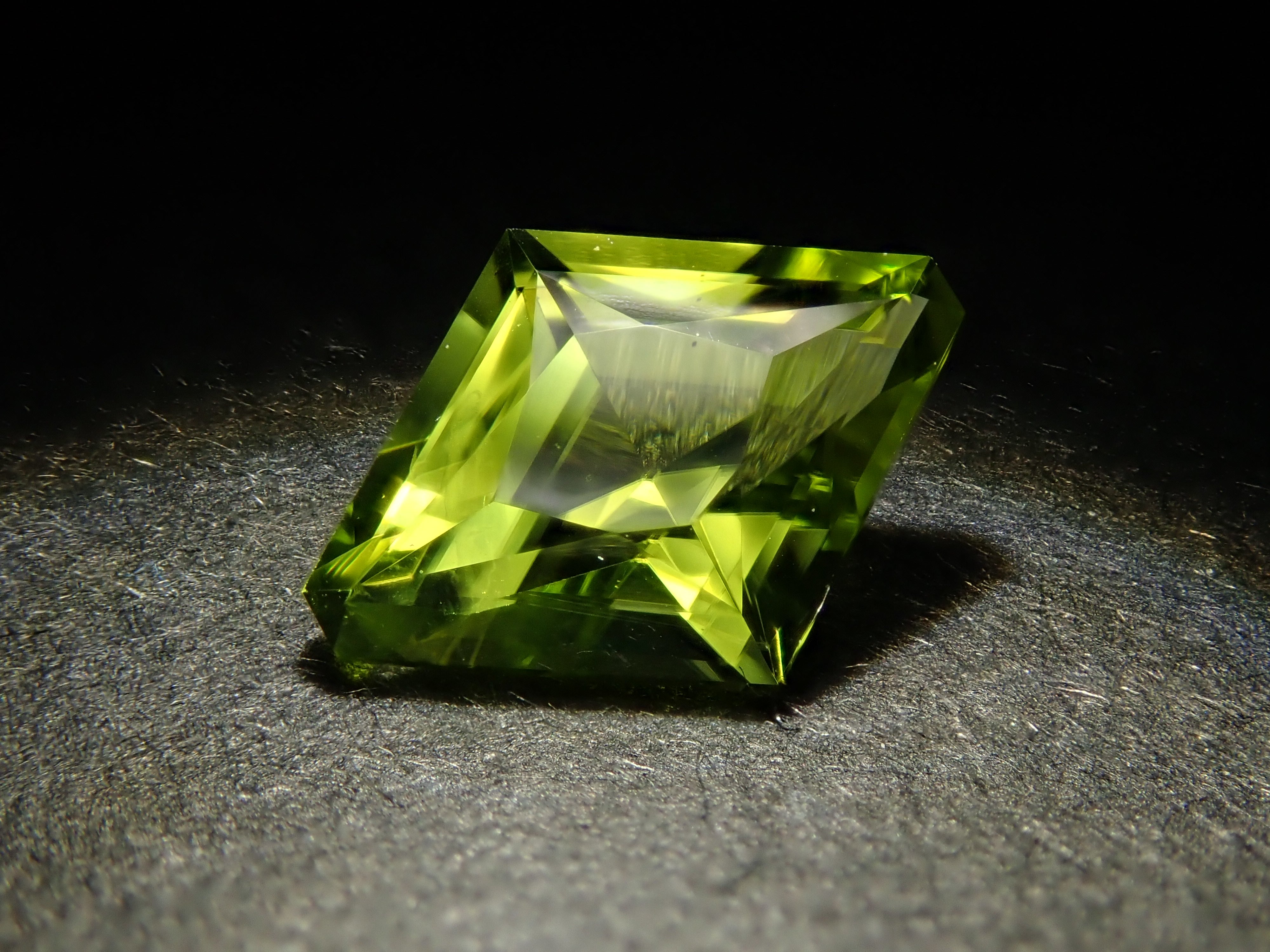 美國橄欖石 0.770克拉 裸石