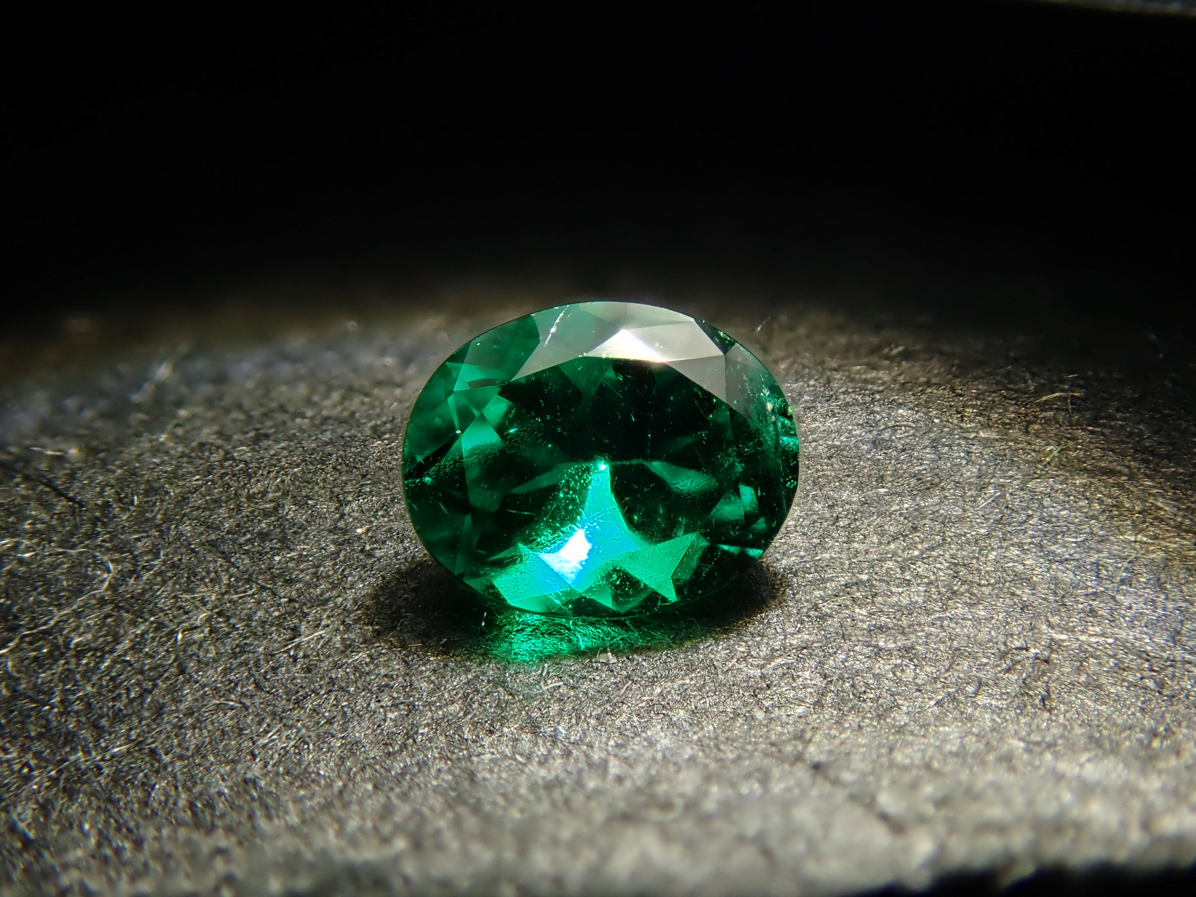 Colombian emerald 0.105ct loose