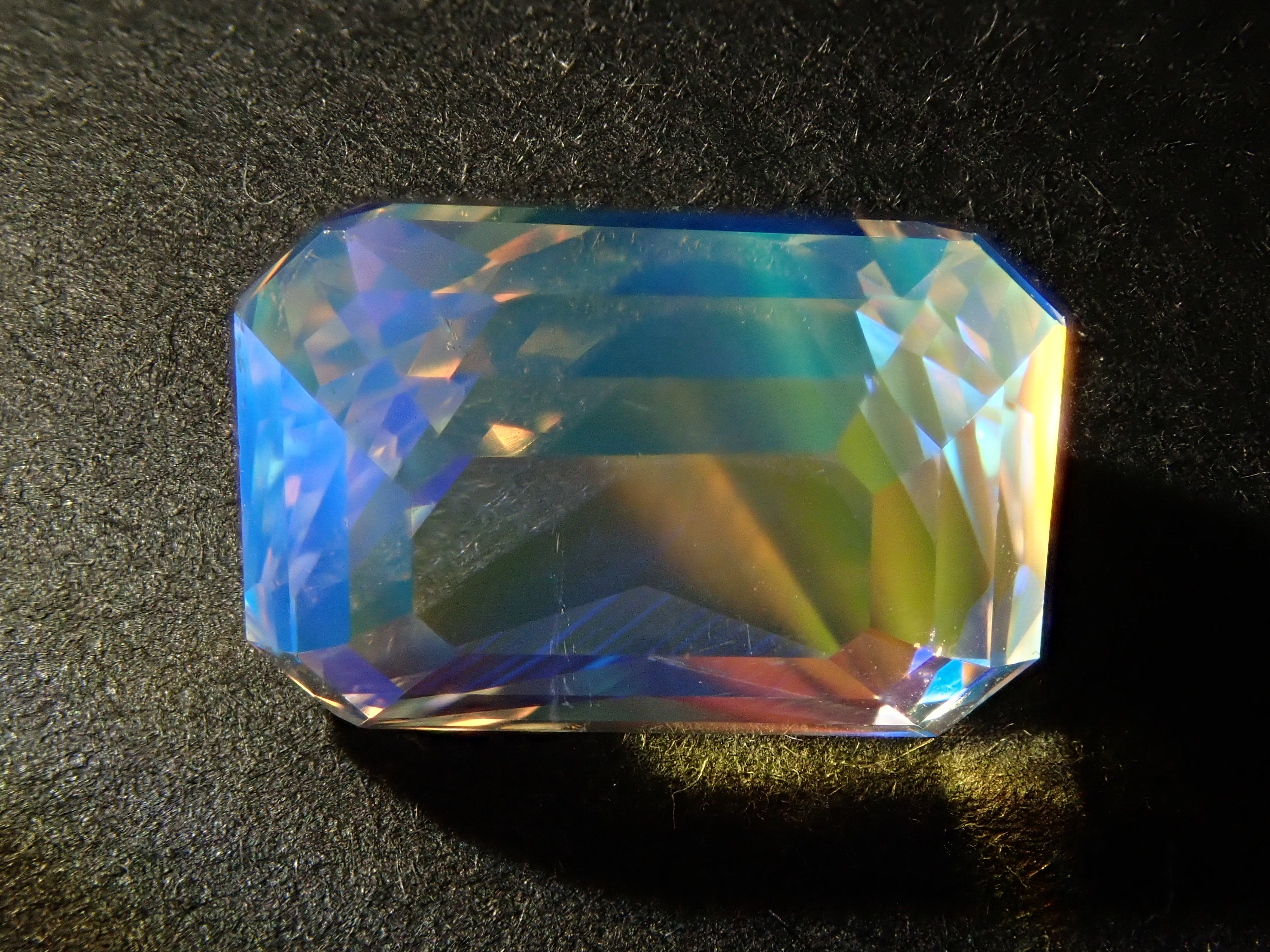 Madagascar Andesine Labradorite (commonly known as Rainbow Moonstone) 4.867ct Loose Stone