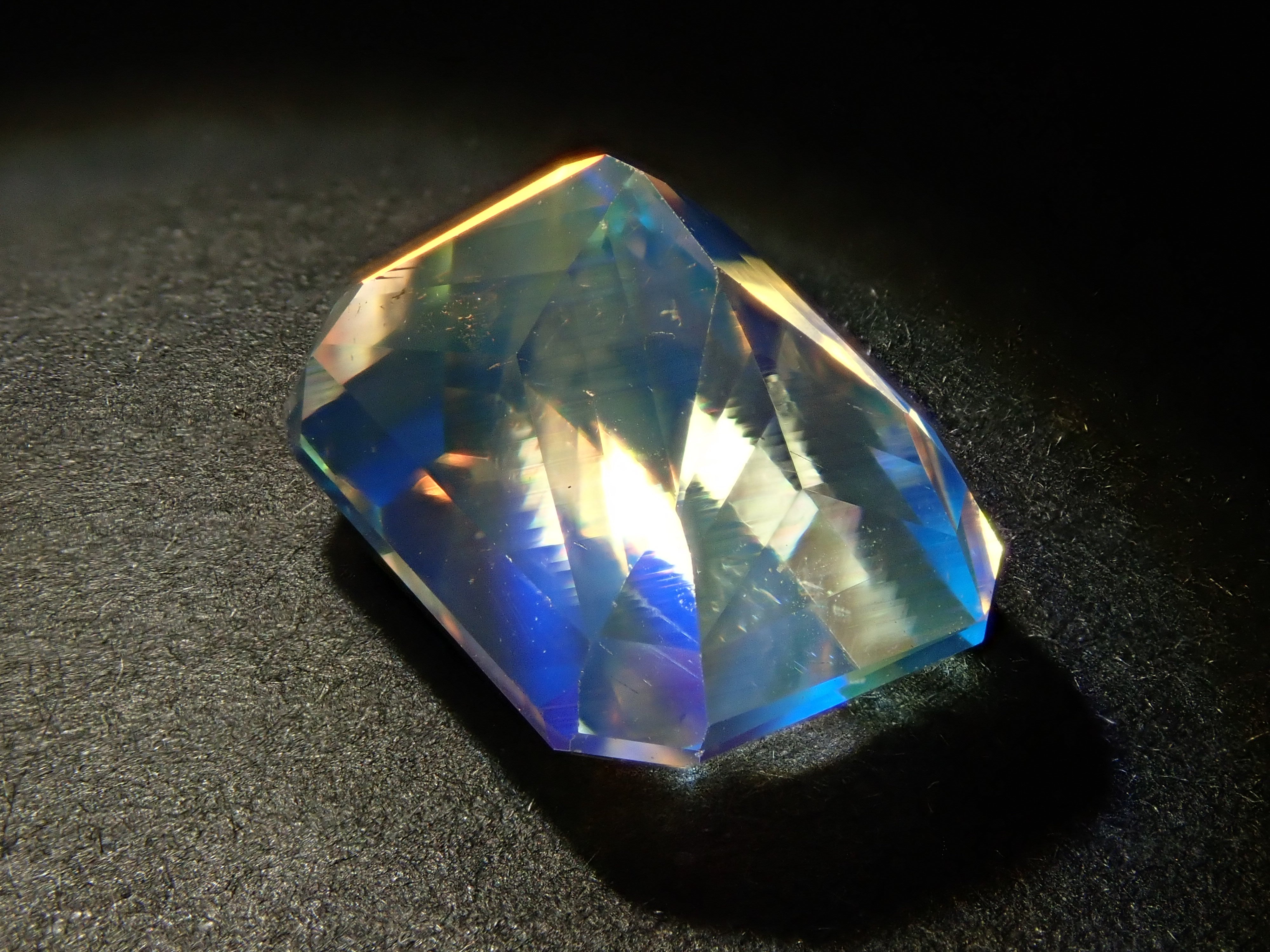 Madagascar Andesine Labradorite (commonly known as Rainbow Moonstone) 4.867ct Loose Stone