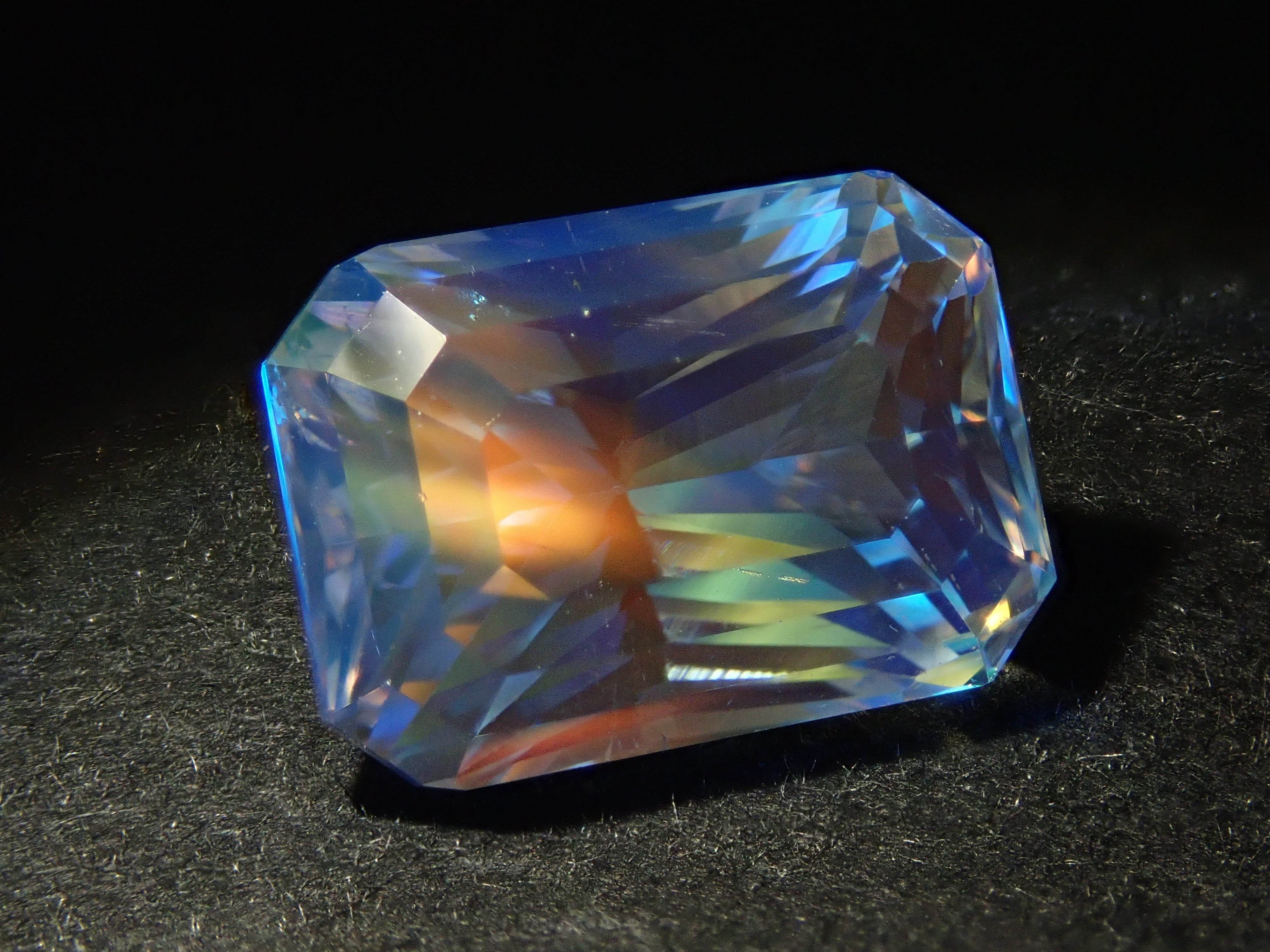 Madagascar Andesine Labradorite (commonly known as Rainbow Moonstone) 4.867ct Loose Stone
