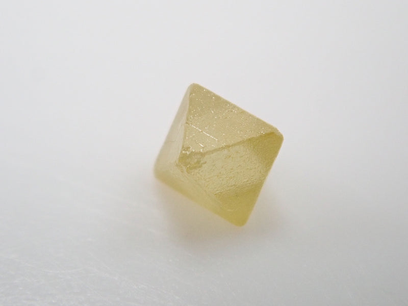 イエローダイヤモンド原石（ソーヤブル） 0.097ct原石