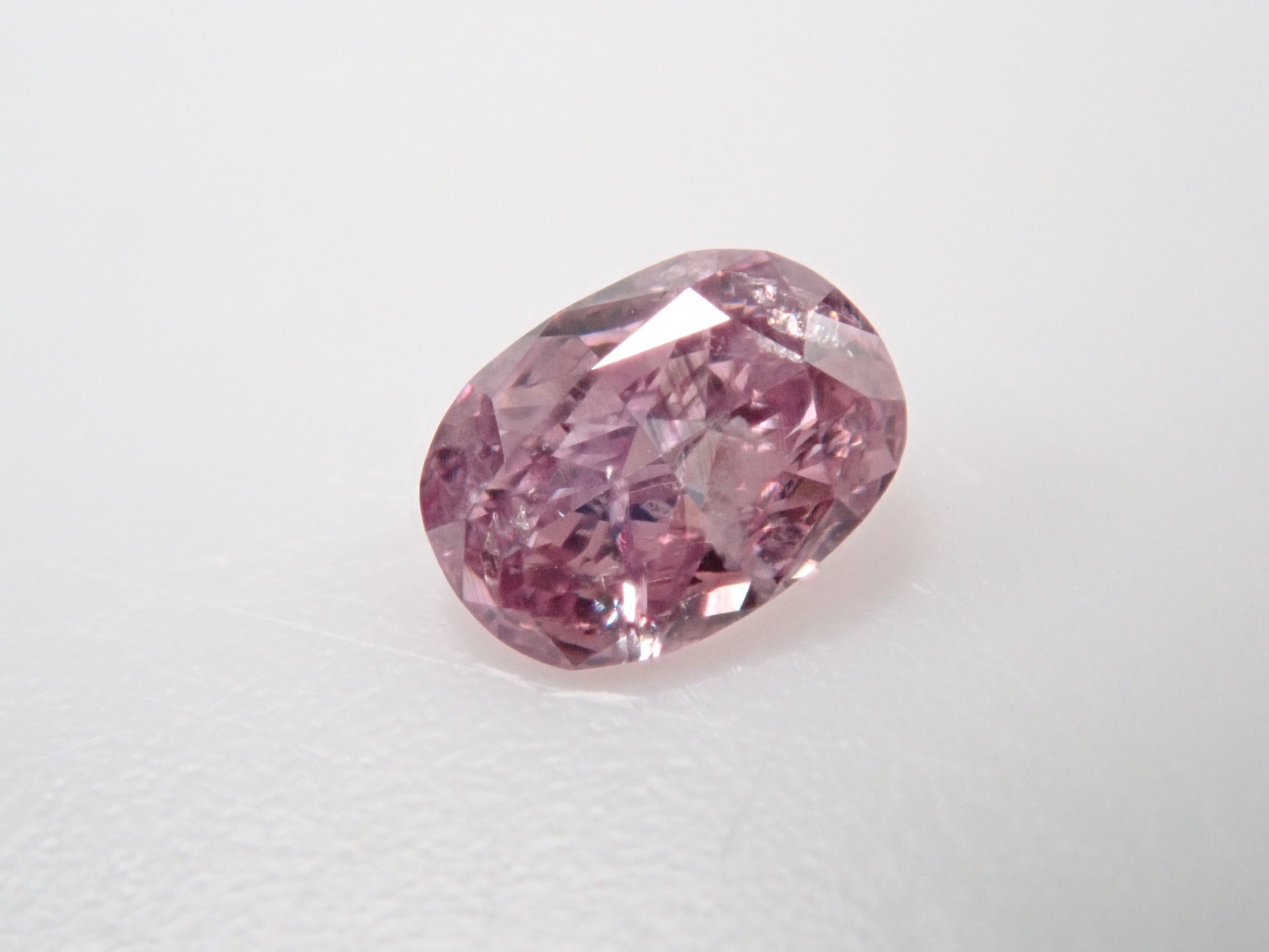 【11/29 22時販売】《限定20石》通常13万円のFANCY INTENSEのピンクダイヤモンド0.086ctを含むダイヤガチャ💎VSクラス相当のアイスブルーダイヤモンドな《複数購入割引有》