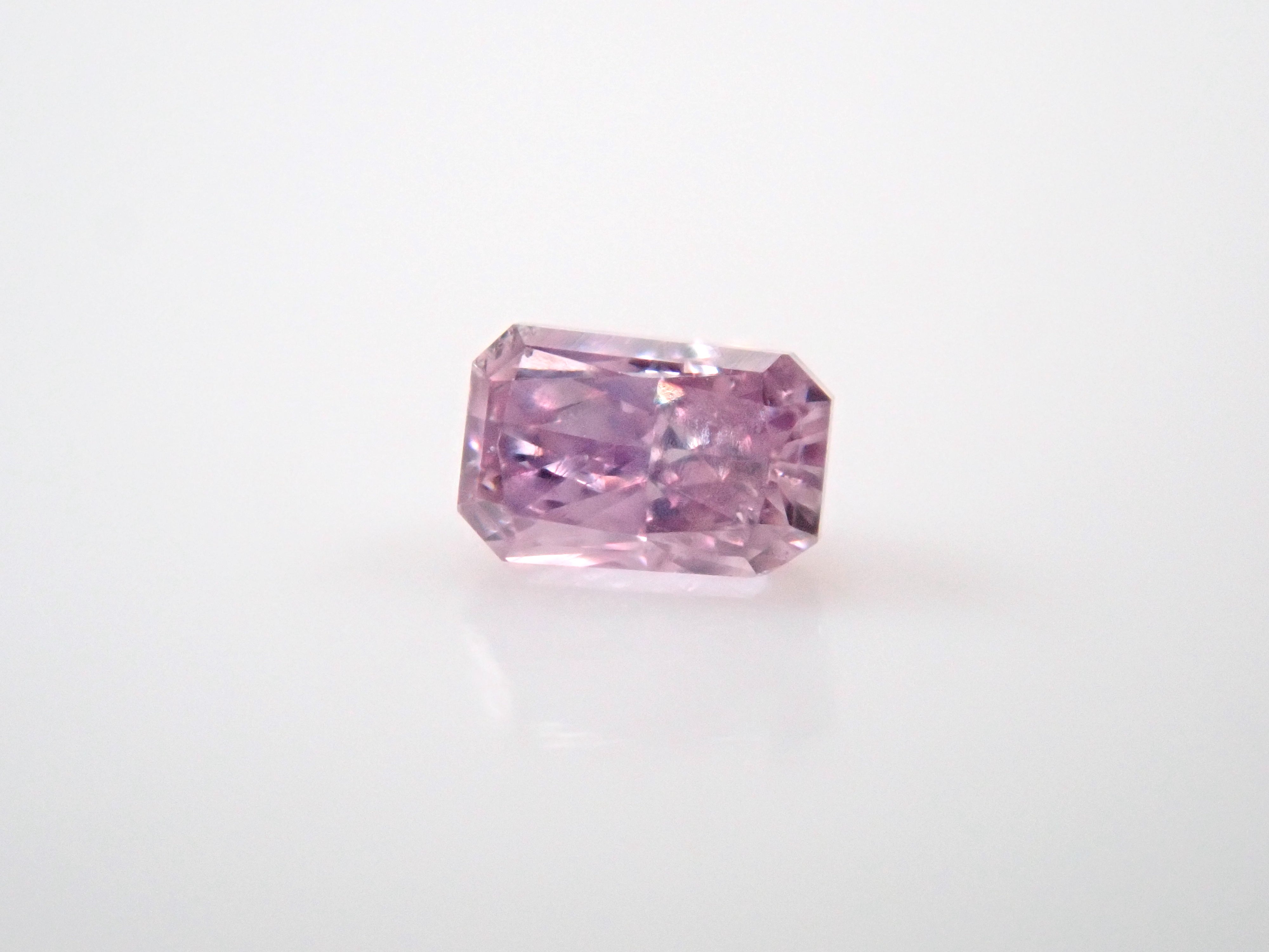 Pink diamond 0.030ct loose (FANCY PURPLE PINK, SI2)