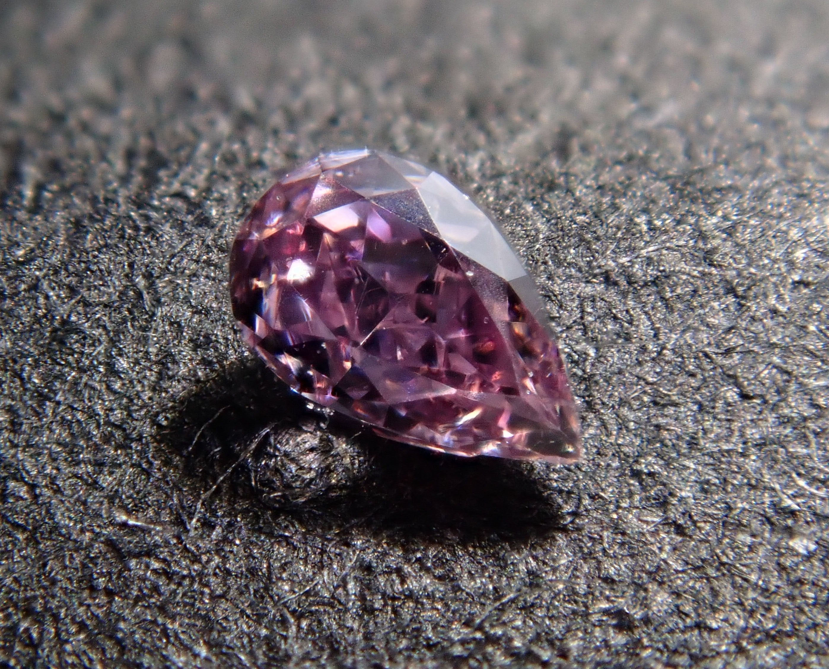 【10/13 22時販売】ファンシーインテンスパープルピンクダイヤモンド 0.021ctルース(FANCY INTENSE PURPLE PINK, SI2)