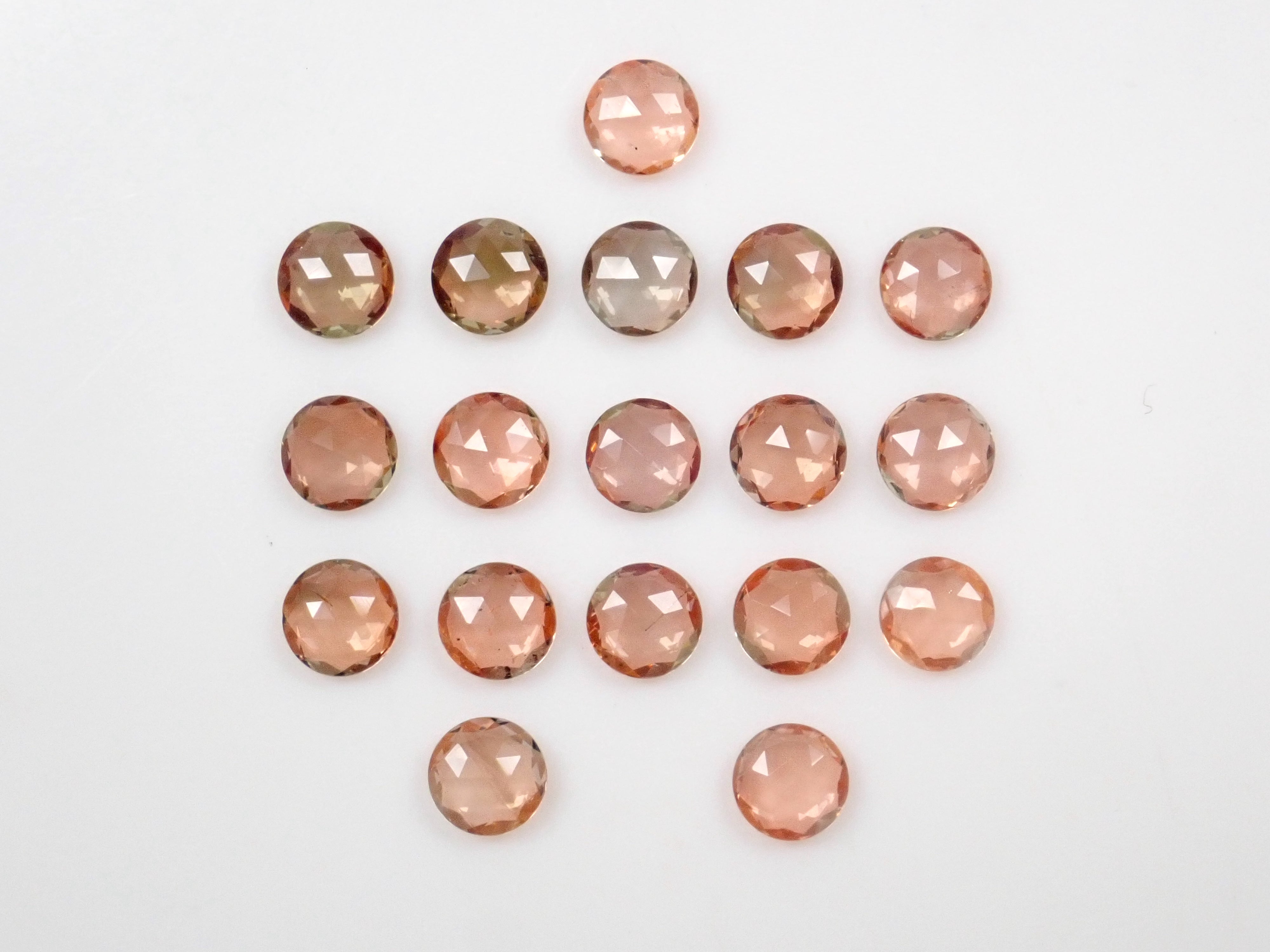 [Limited to 18 stones] [Mr. KEN] 1 stone loose Andalusite from Spain (Rose cut, 4.0mm) [Multiple purchase discount] [Yuichiro Abe's work motif]