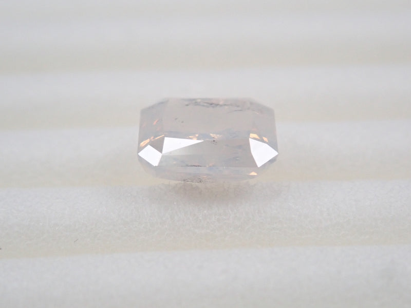 グレーダイヤモンド 0.618ctルース
