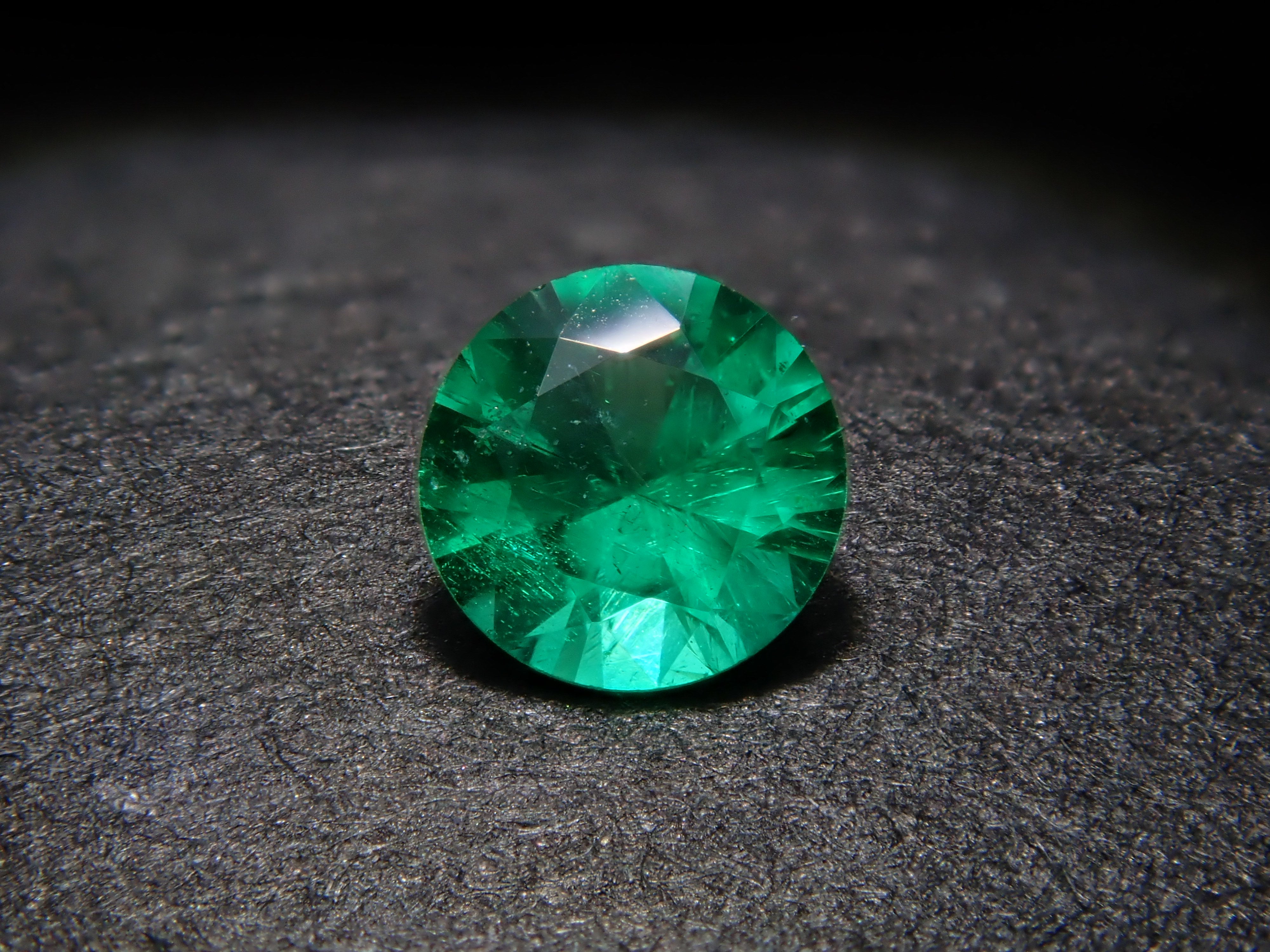 【2/2 22時販売】コロンビア産エメラルド 3.1mm/0.093ctルース