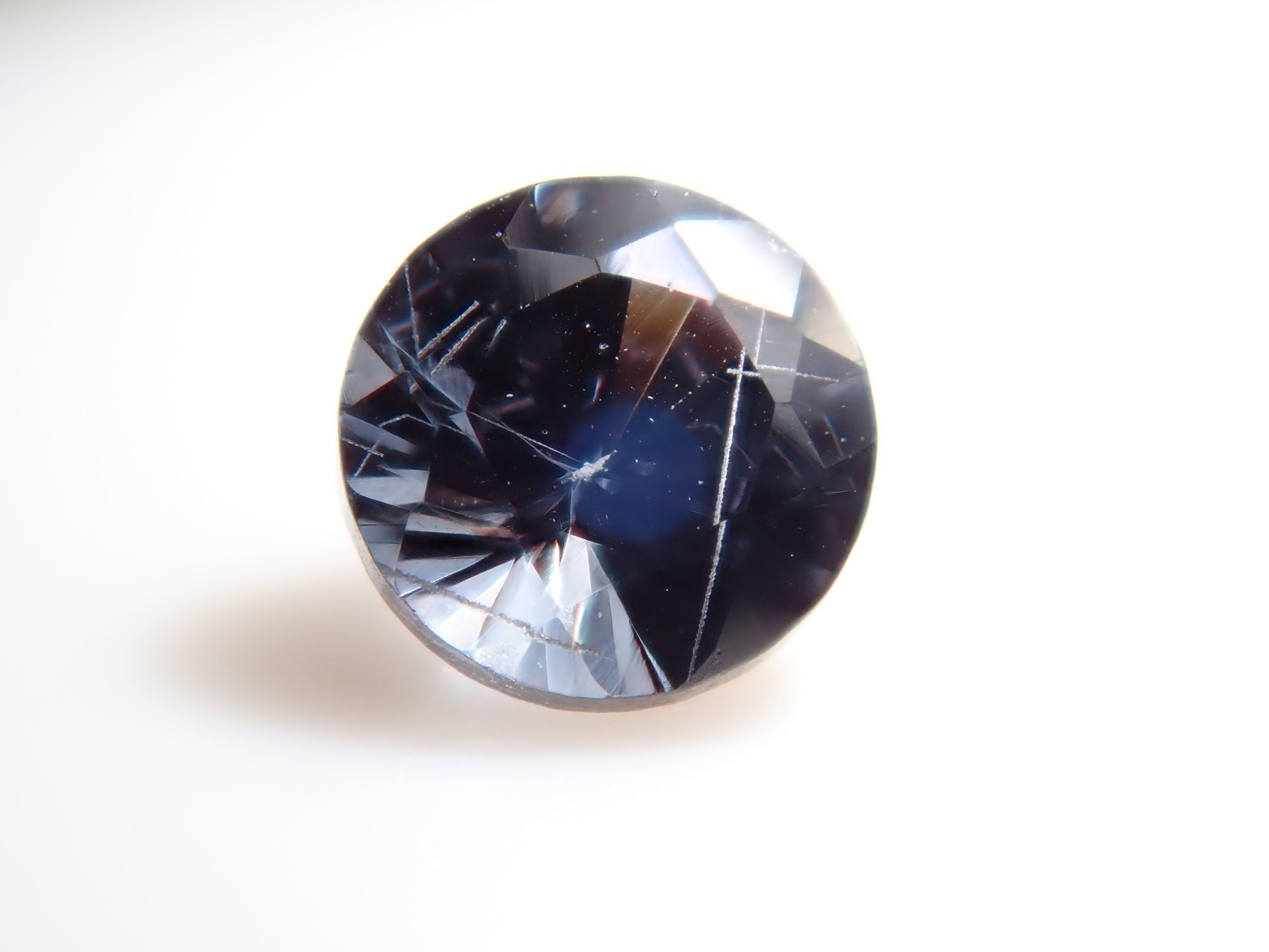 馬達加斯加產貝基里藍石榴石（變色石榴石），0.183克拉散裝