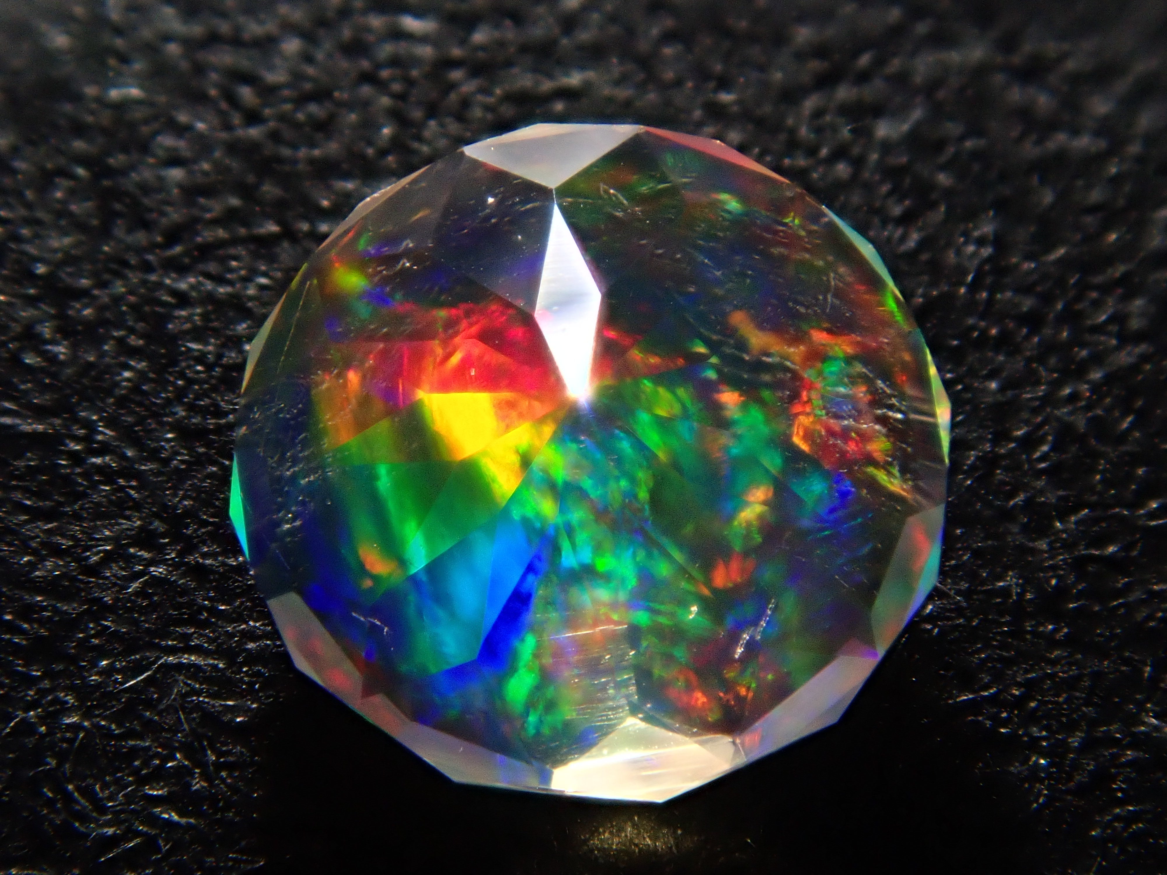 [12557610] Mexican Fire Opal (Faceted) 0.218ct Loose