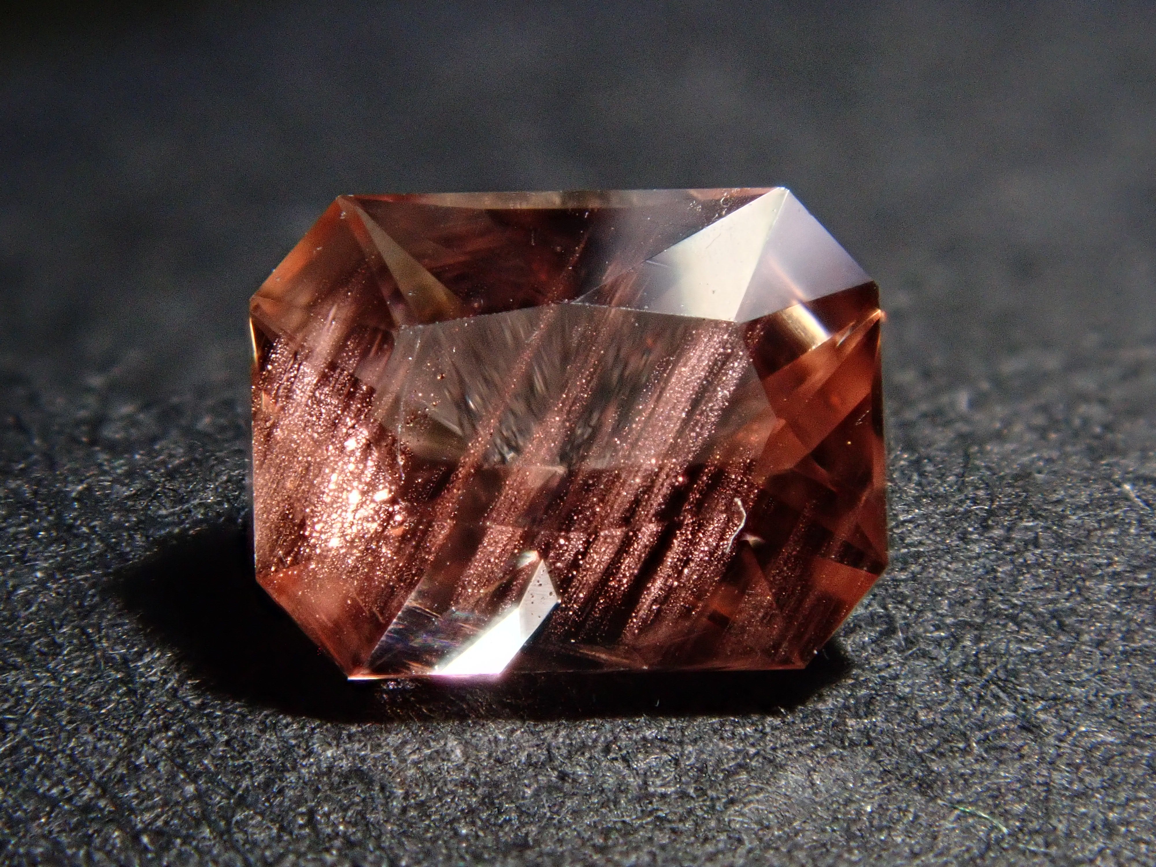 【2/17 22時販売】アメリカ産オレゴンサンストーン 0.318ctルース