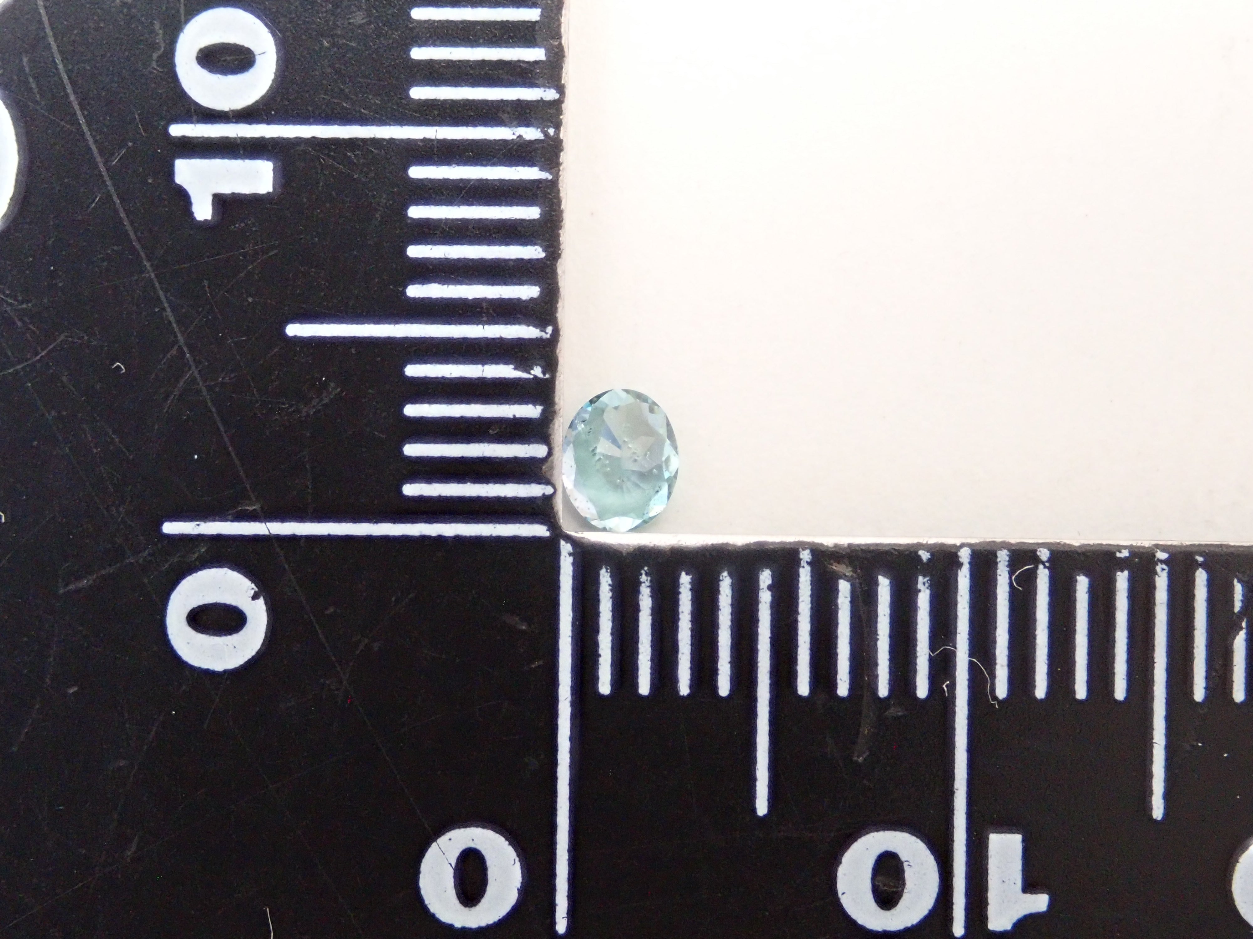 [12559007] 坦尚尼亞角石 0.132克拉散石