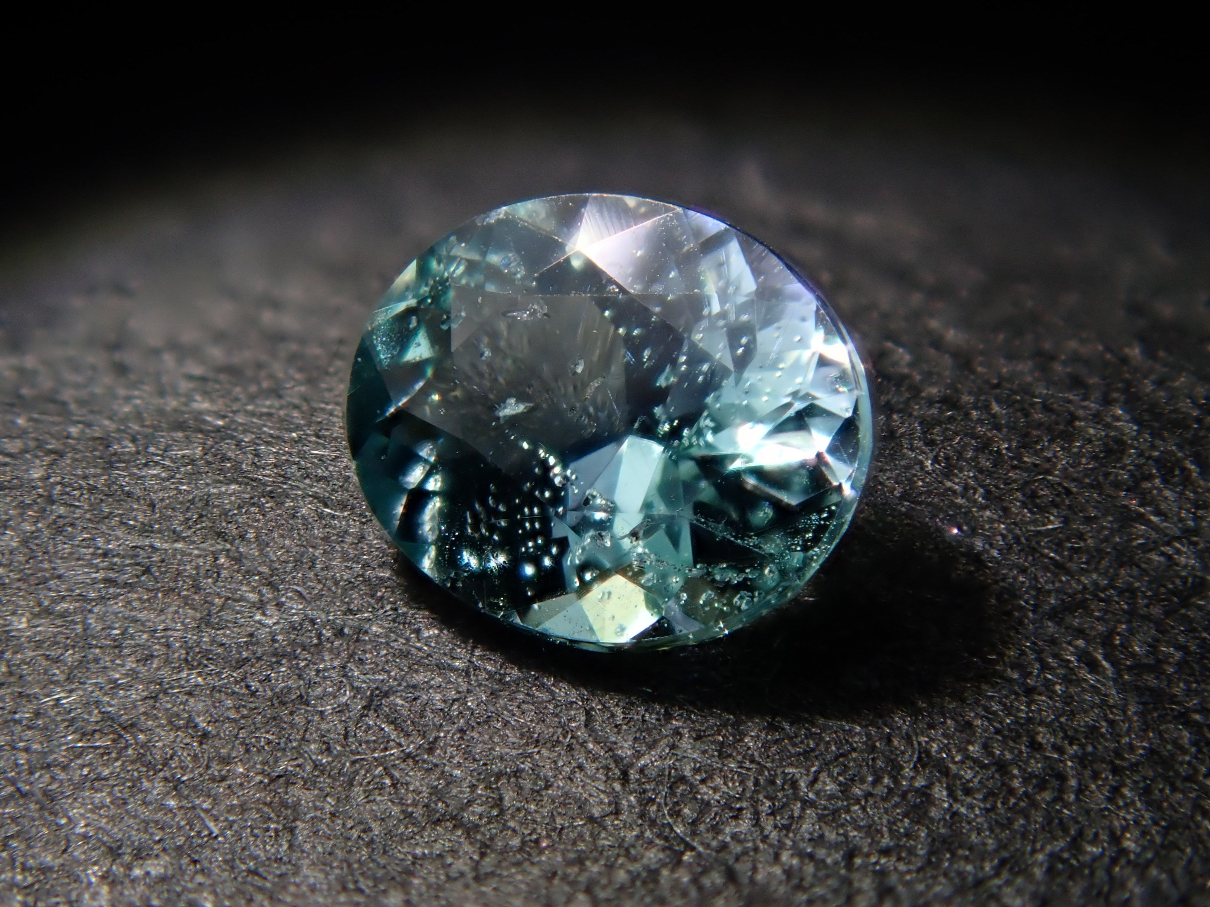 [12559007] 坦尚尼亞角石 0.132克拉散石