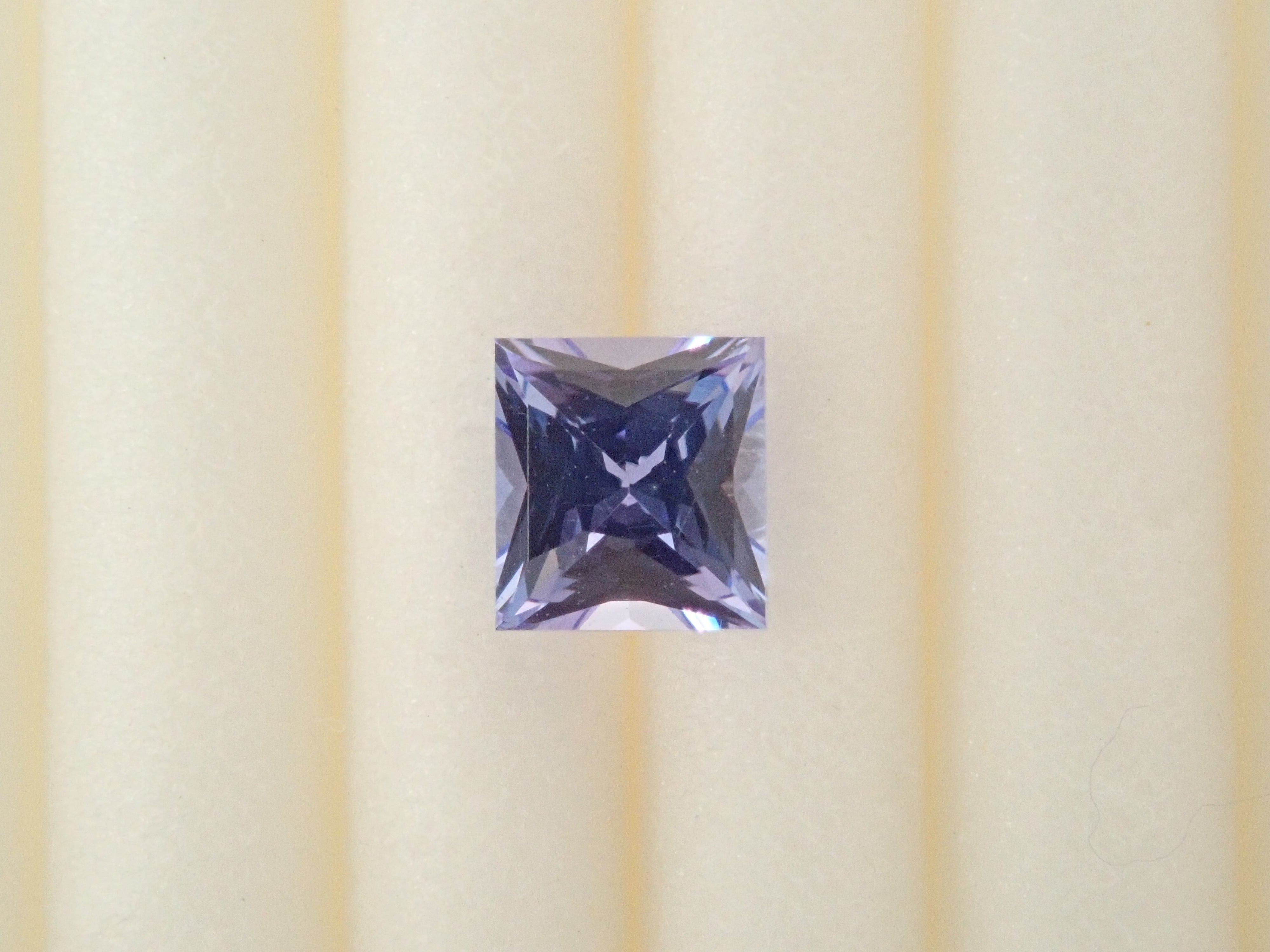 [12559124] 來自坦尚尼亞的坦尚石 0.296 克拉裸石