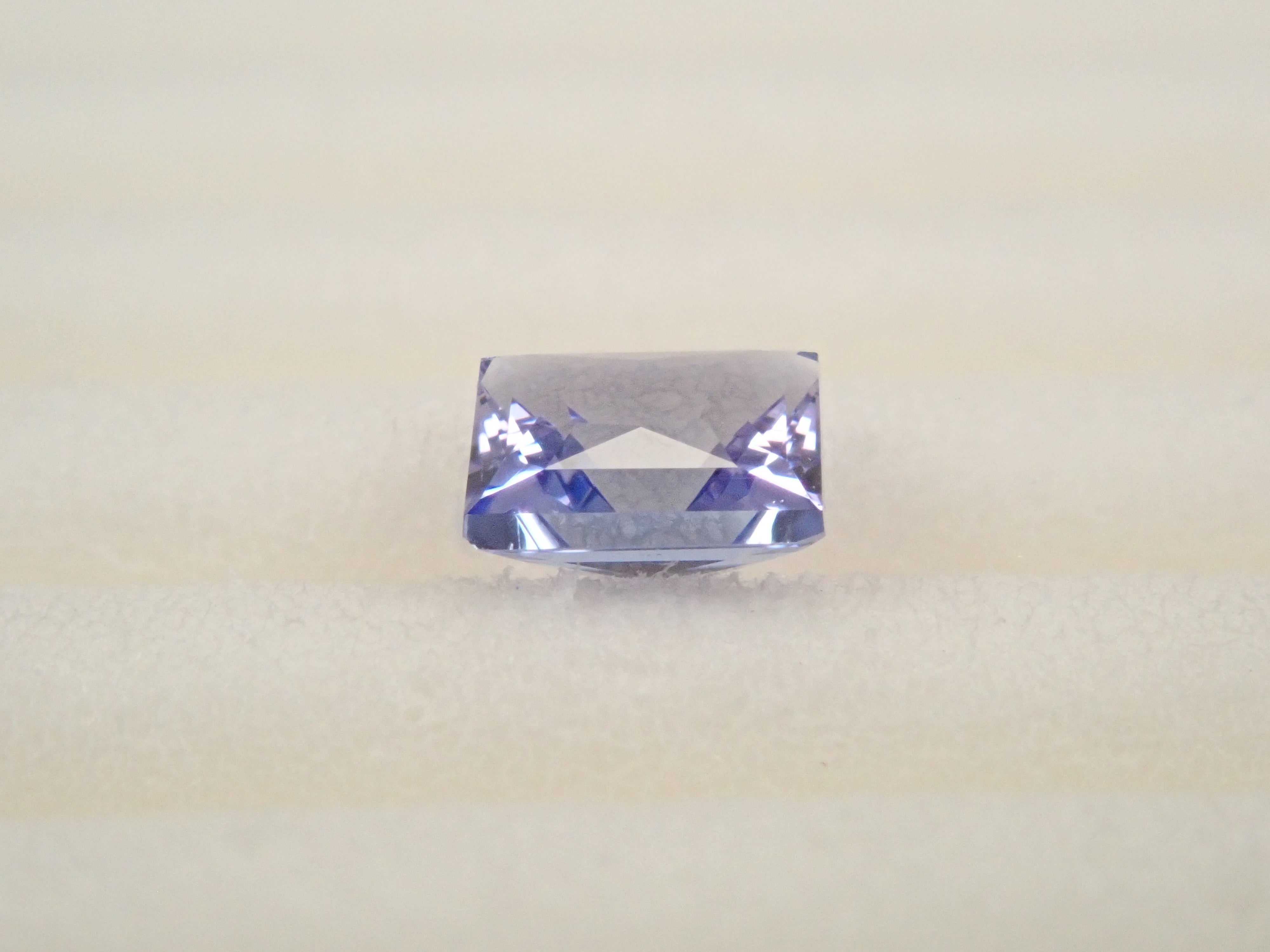 [12559124] 來自坦尚尼亞的坦尚石 0.296 克拉裸石