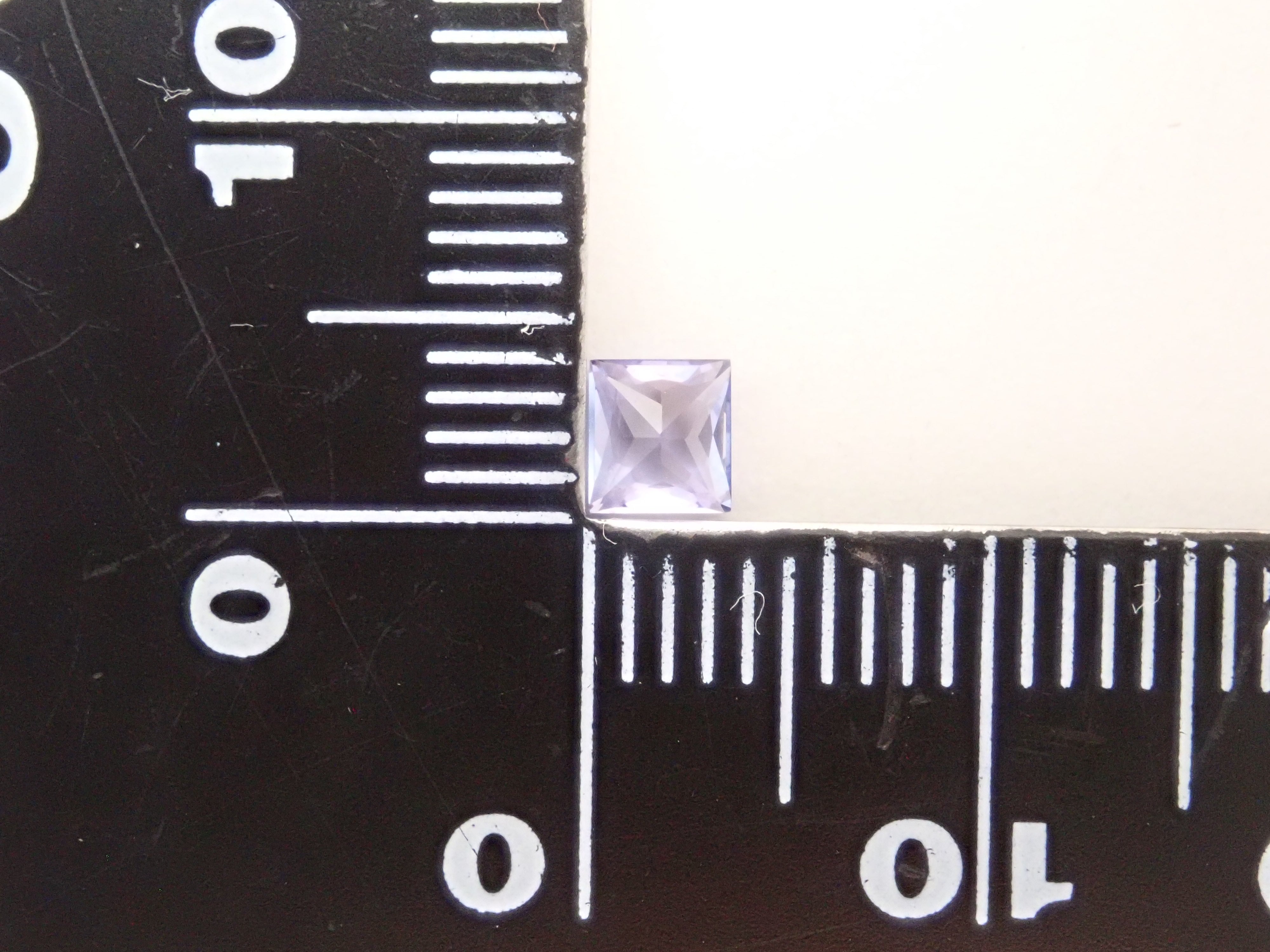 [12559124] 來自坦尚尼亞的坦尚石 0.296 克拉裸石