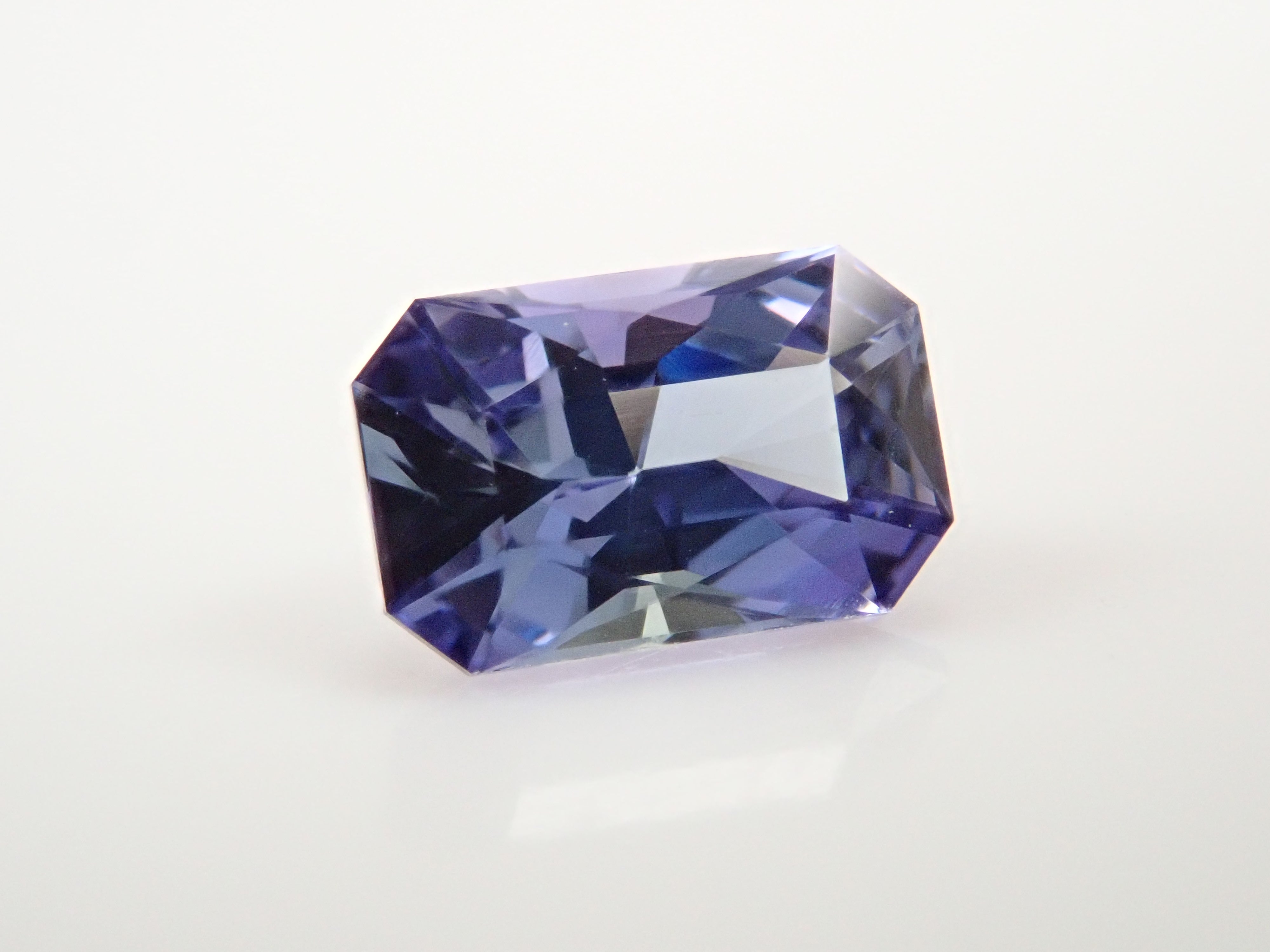 [12559523] Tanzanite from Tanzania 0.417ct loose stone