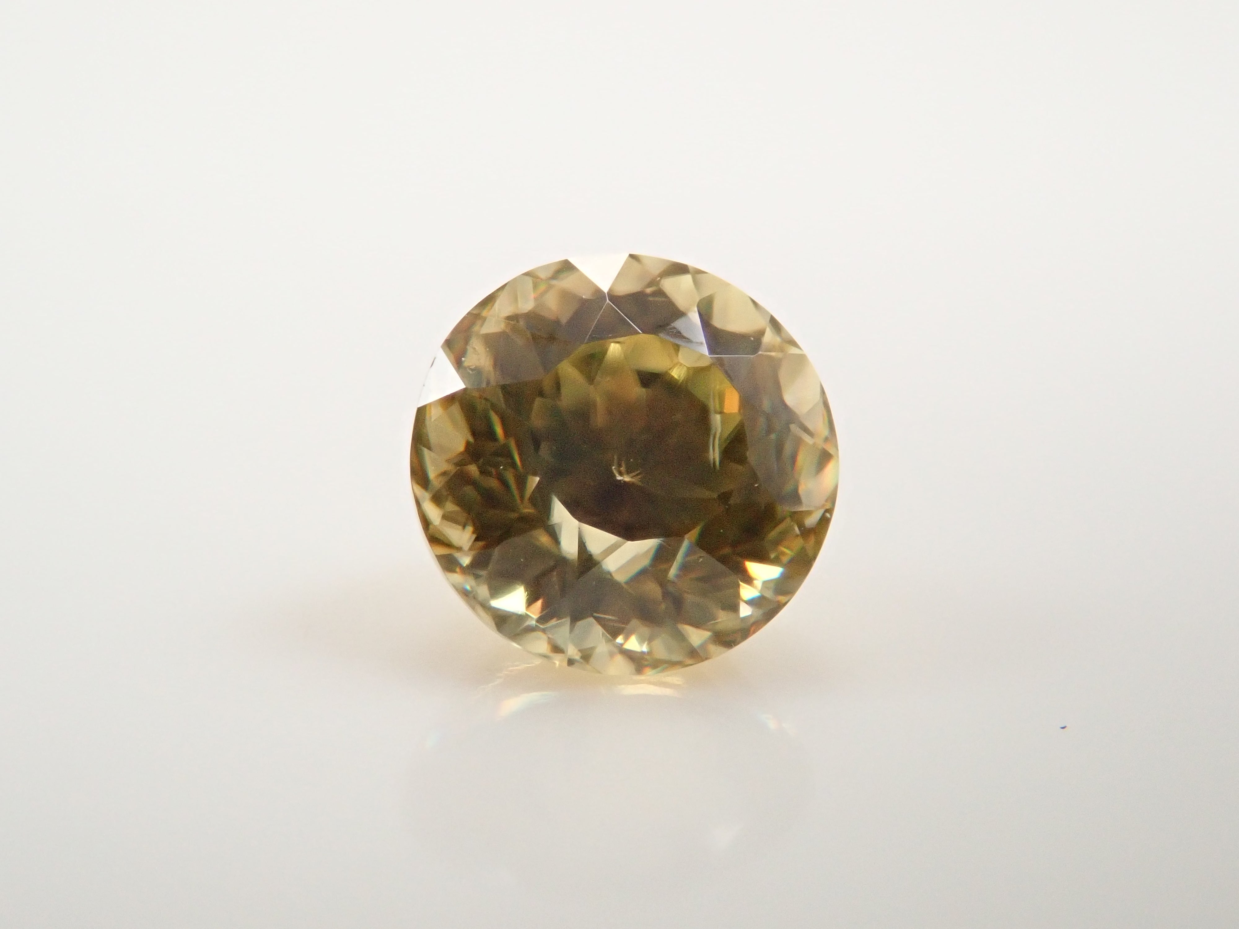 【2/8 22時販売】マダガスカル産スフェーン 4.5mm/0.509ctルース