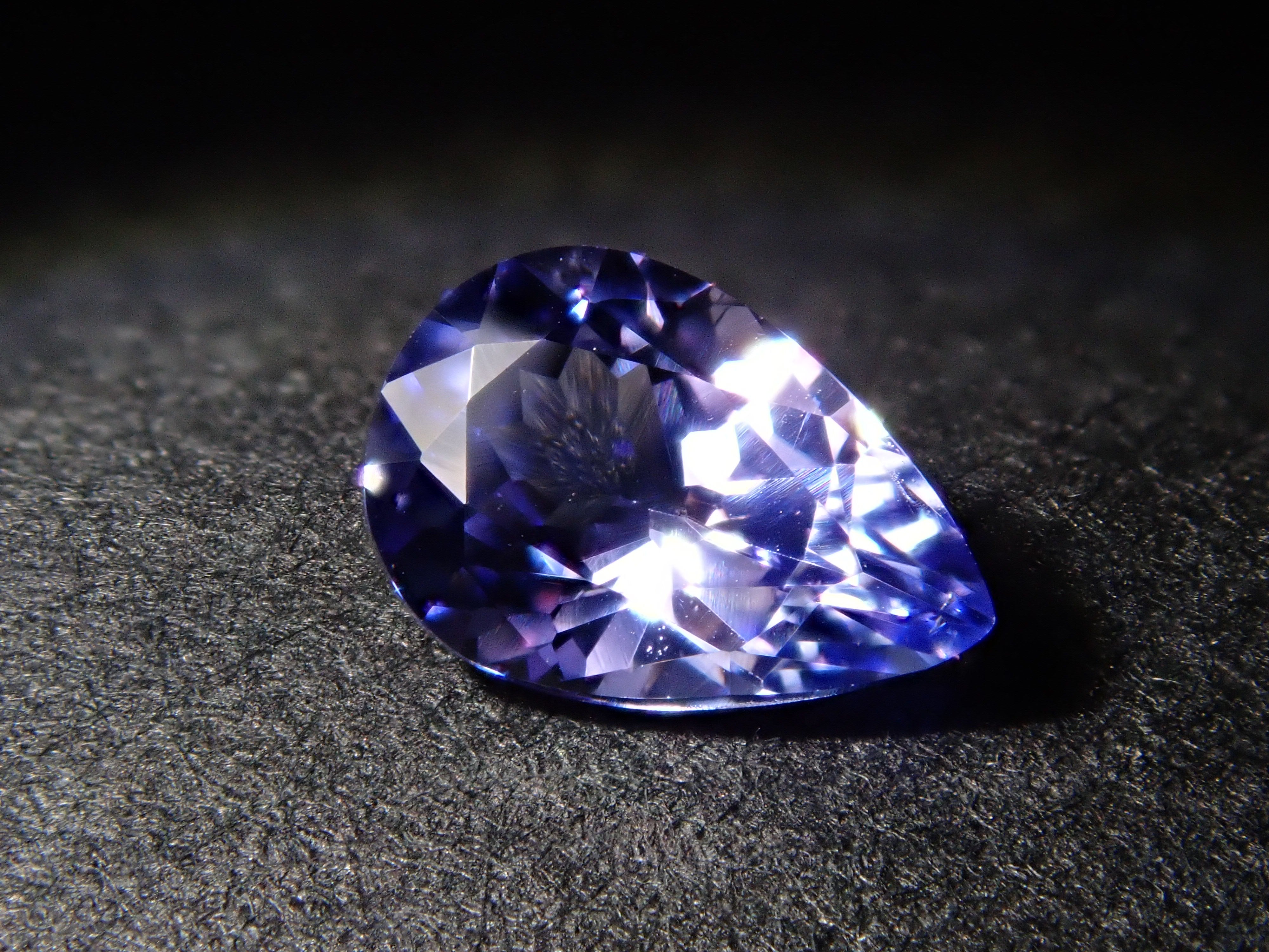 【2/8 22時販売】タンザニア産ラベンダータンザナイト 0.391ctルース