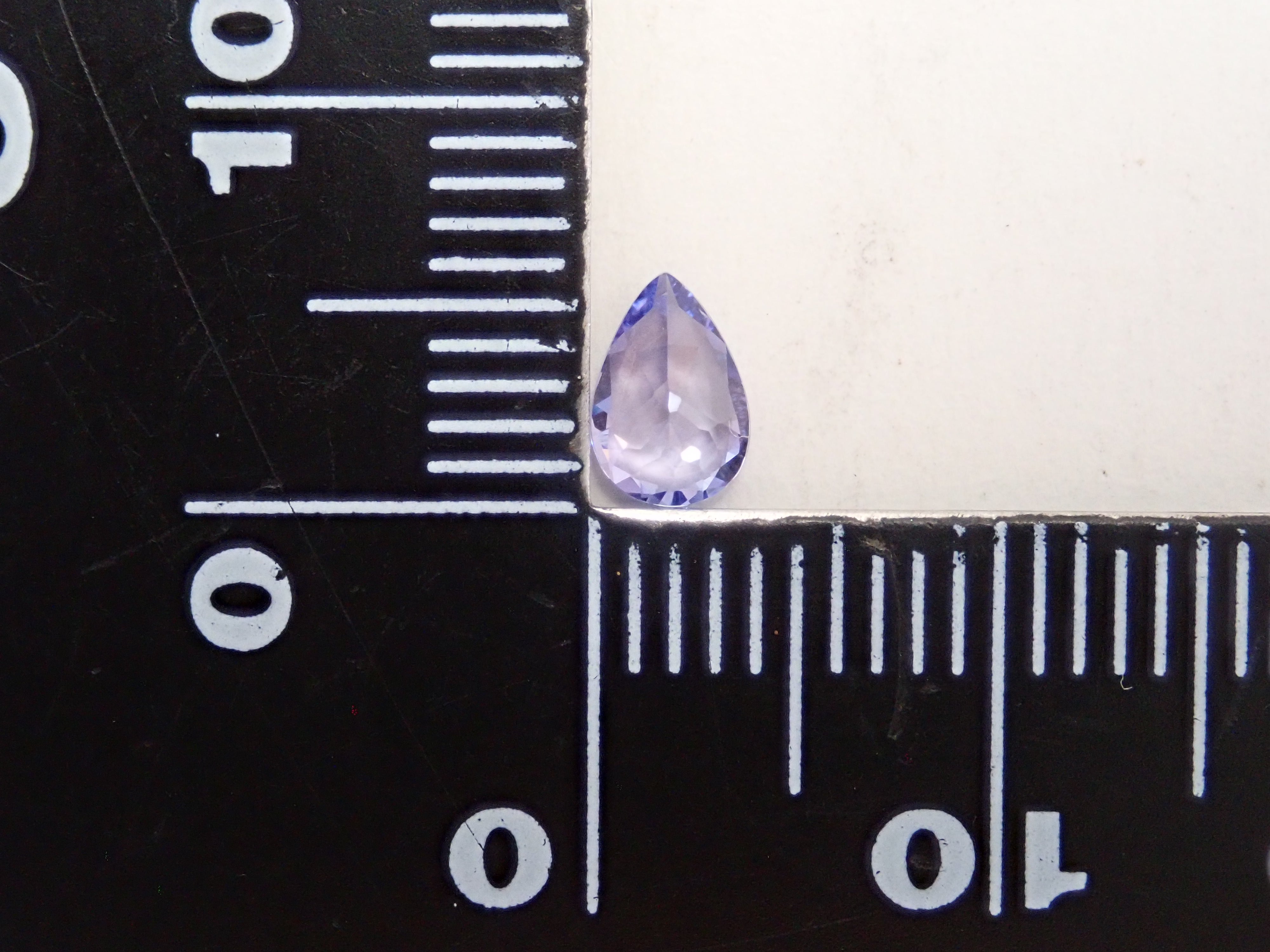 【2/8 22時販売】タンザニア産ラベンダータンザナイト 0.391ctルース