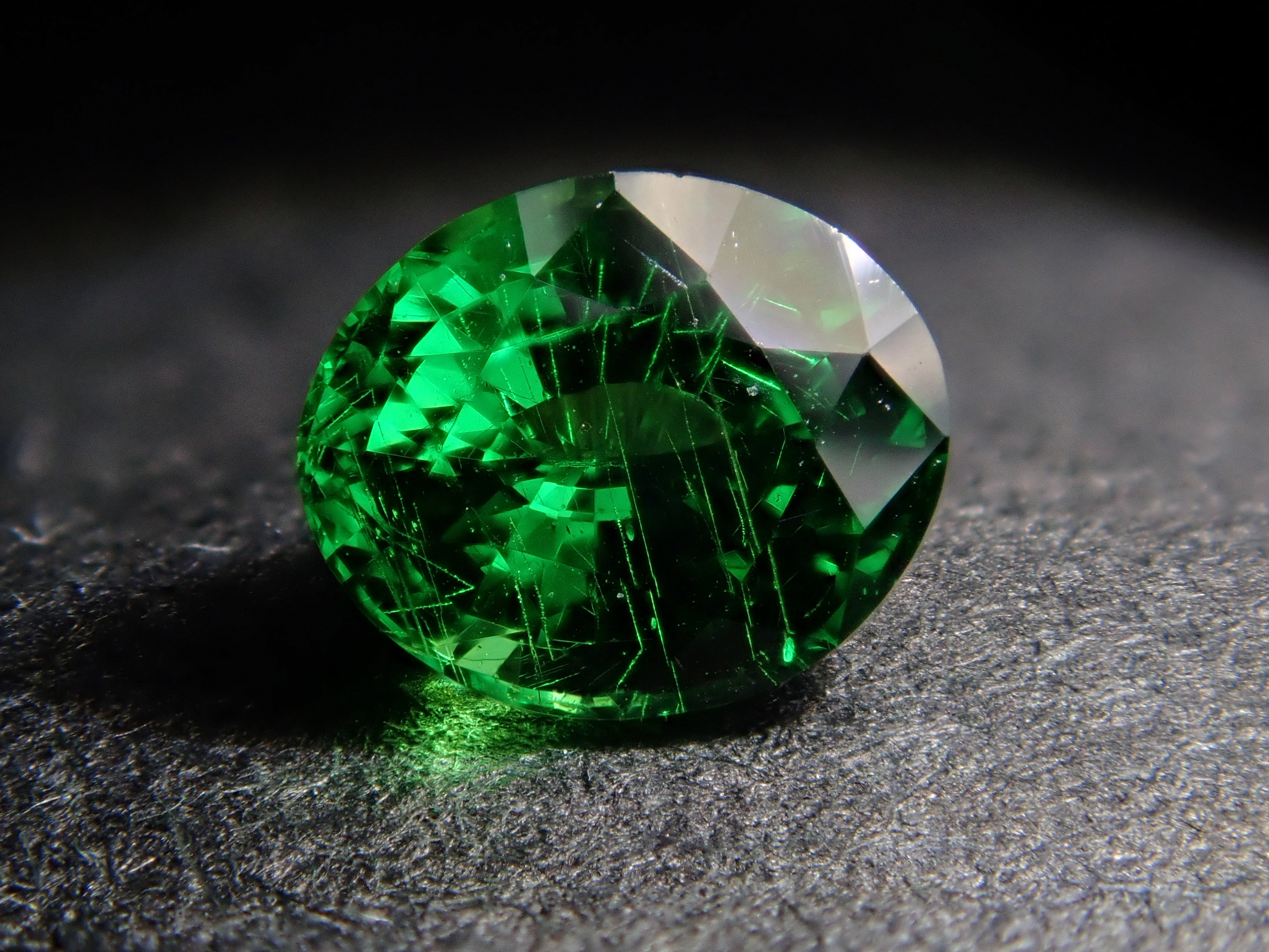 [12559880] Kenyan Tsavorite 0.347ct Loose Stone
