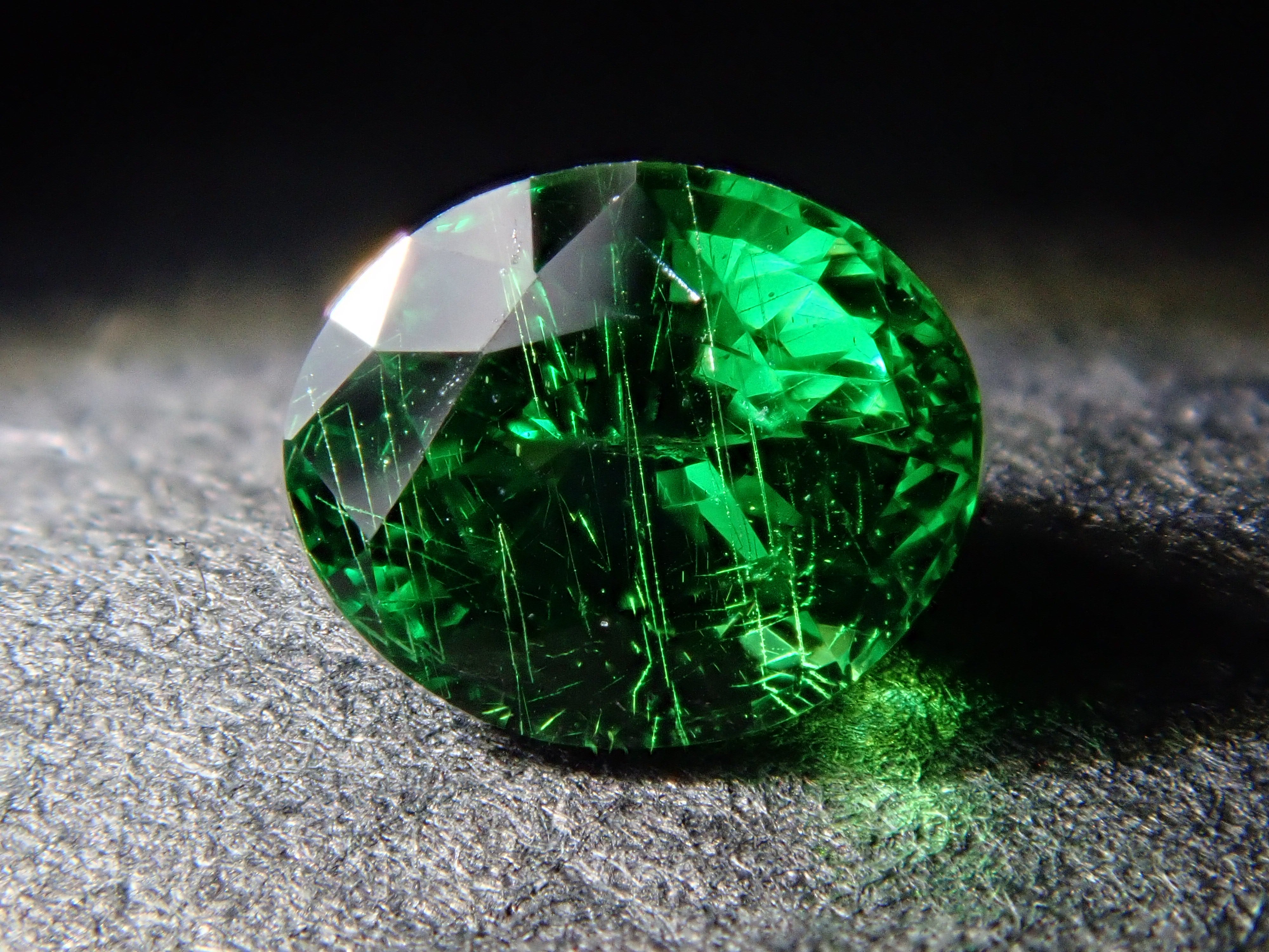 [12559880] Kenyan Tsavorite 0.347ct Loose Stone