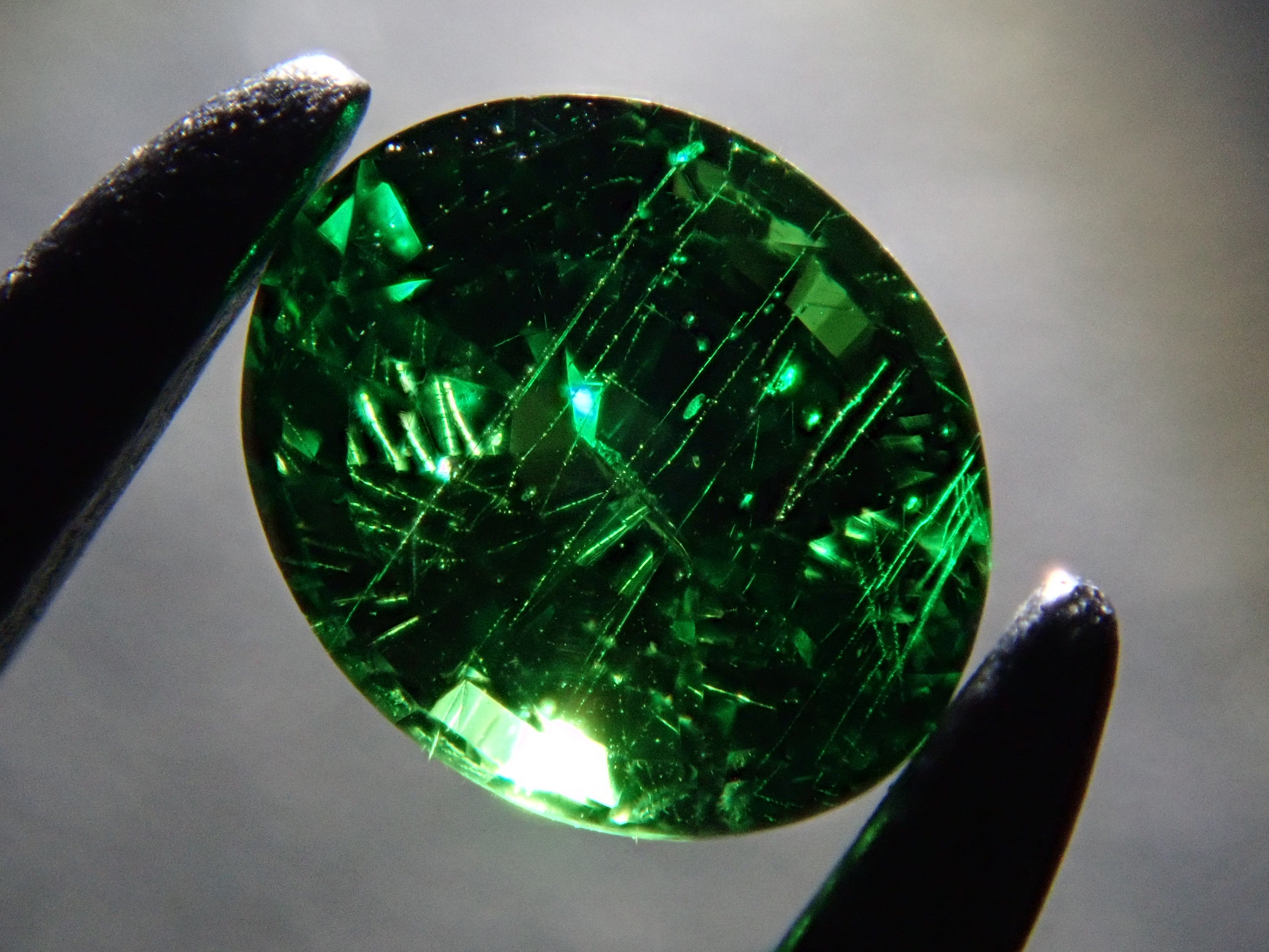[12559880] Kenyan Tsavorite 0.347ct Loose Stone
