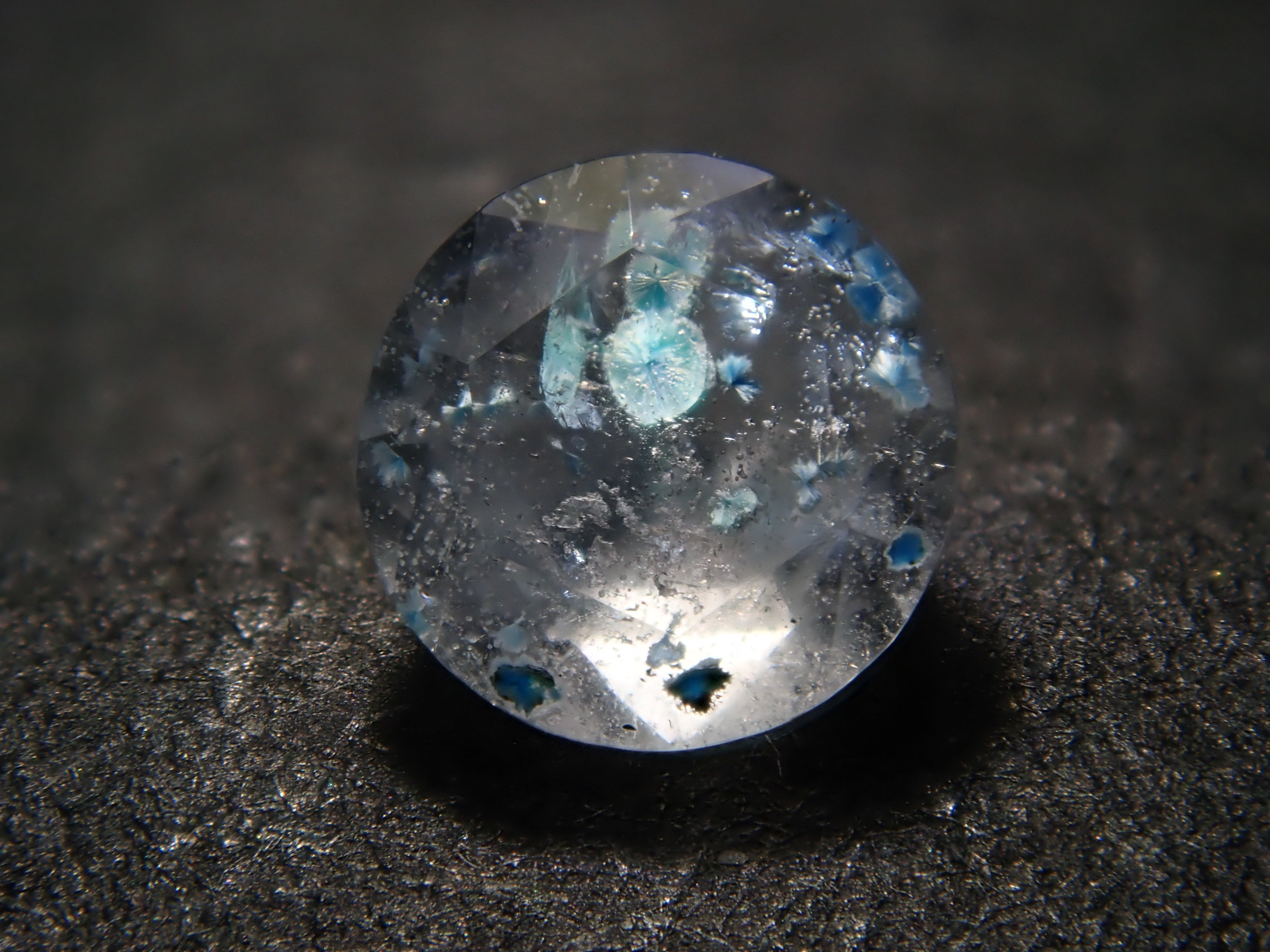 [12559198] Brazilian Medusa Quartz (Paraiba Quartz) 0.237ct Loose Stone