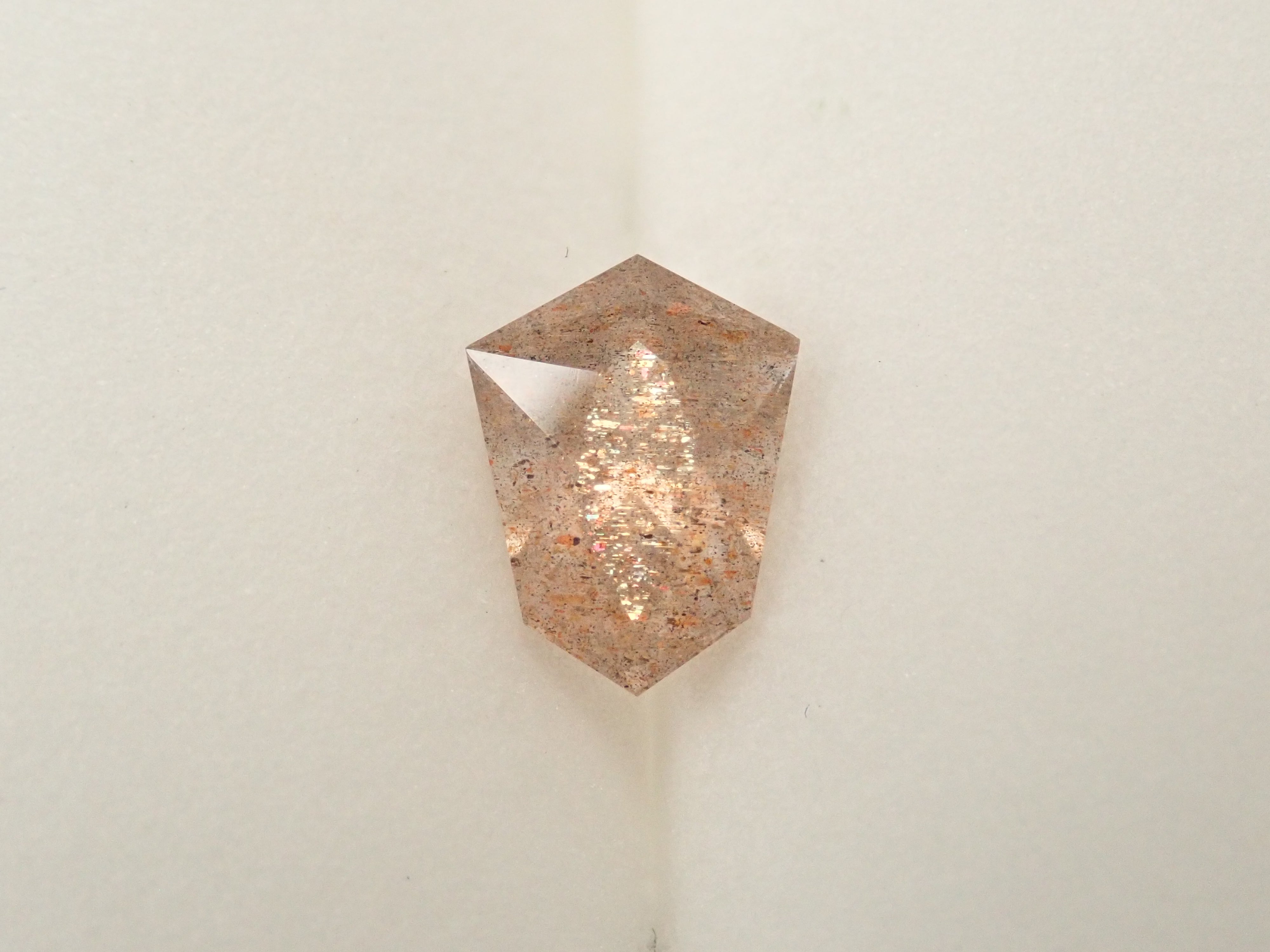 [12559554] Aventurine Beryl 0.933ct Loose Stone