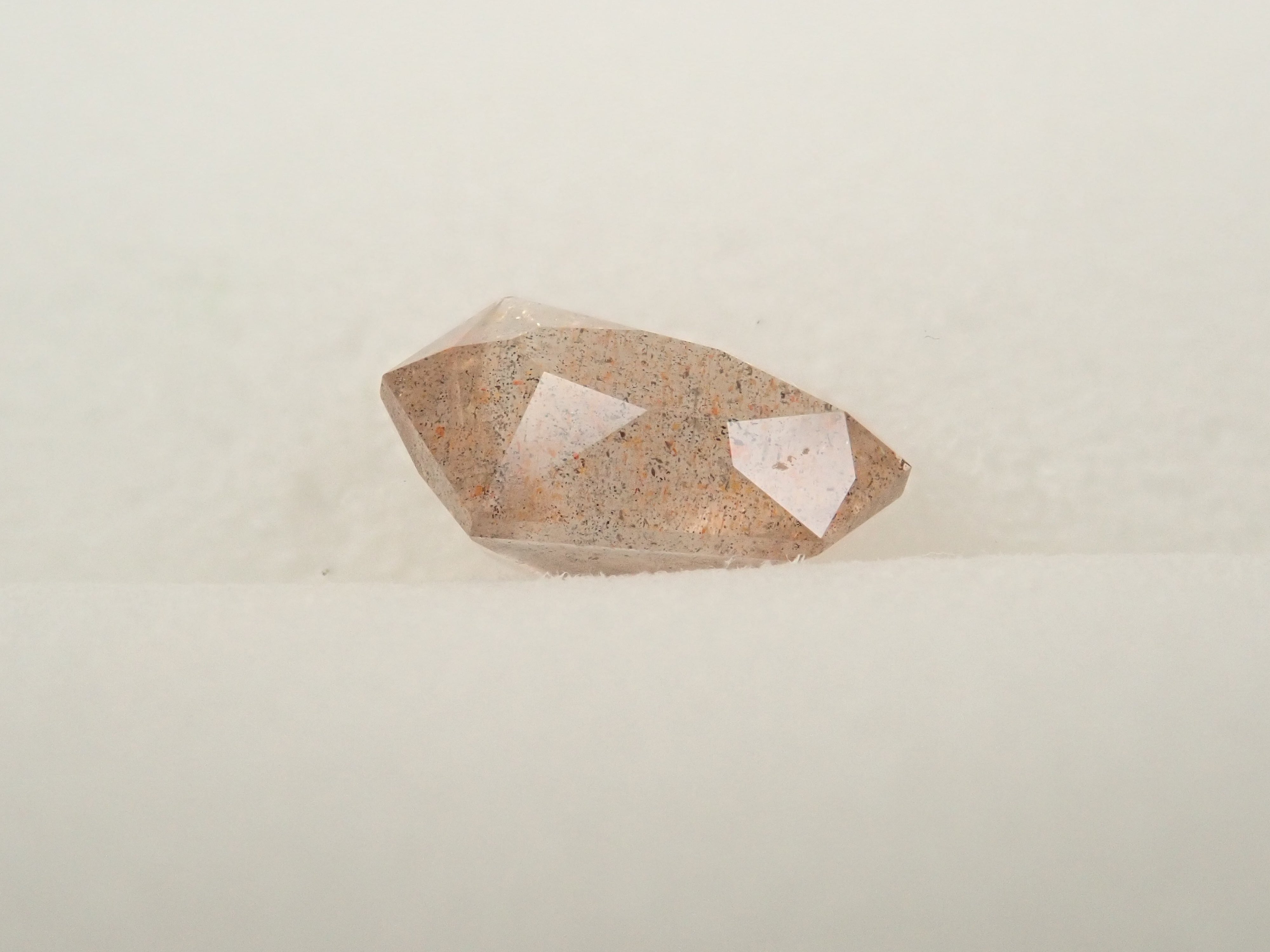 [12559554] Aventurine Beryl 0.933ct Loose Stone