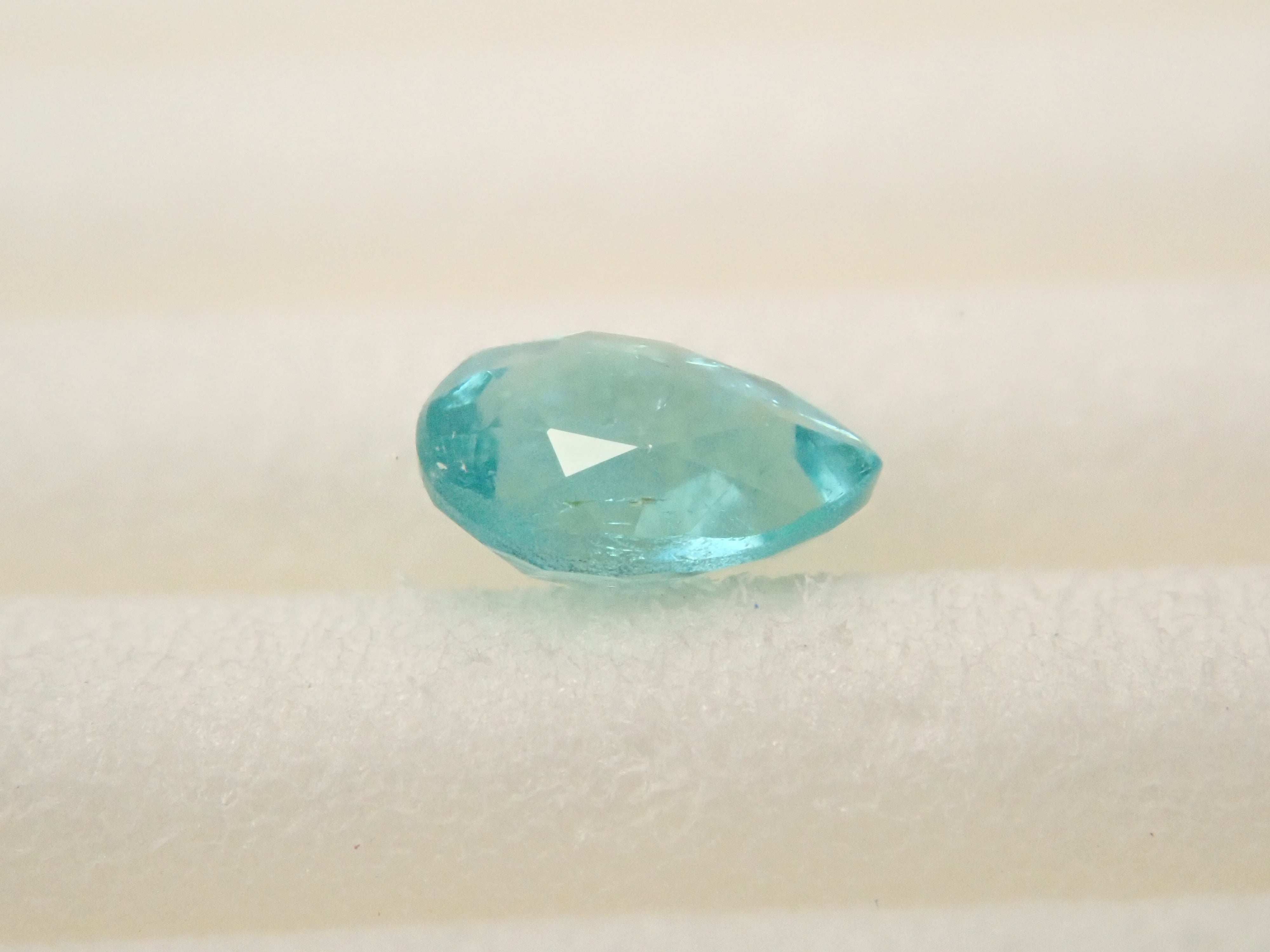 【2/8 22時販売】ブラジル産パライバトルマリン 0.162ctルース（CuO：1.0%,MnO：3.5%）