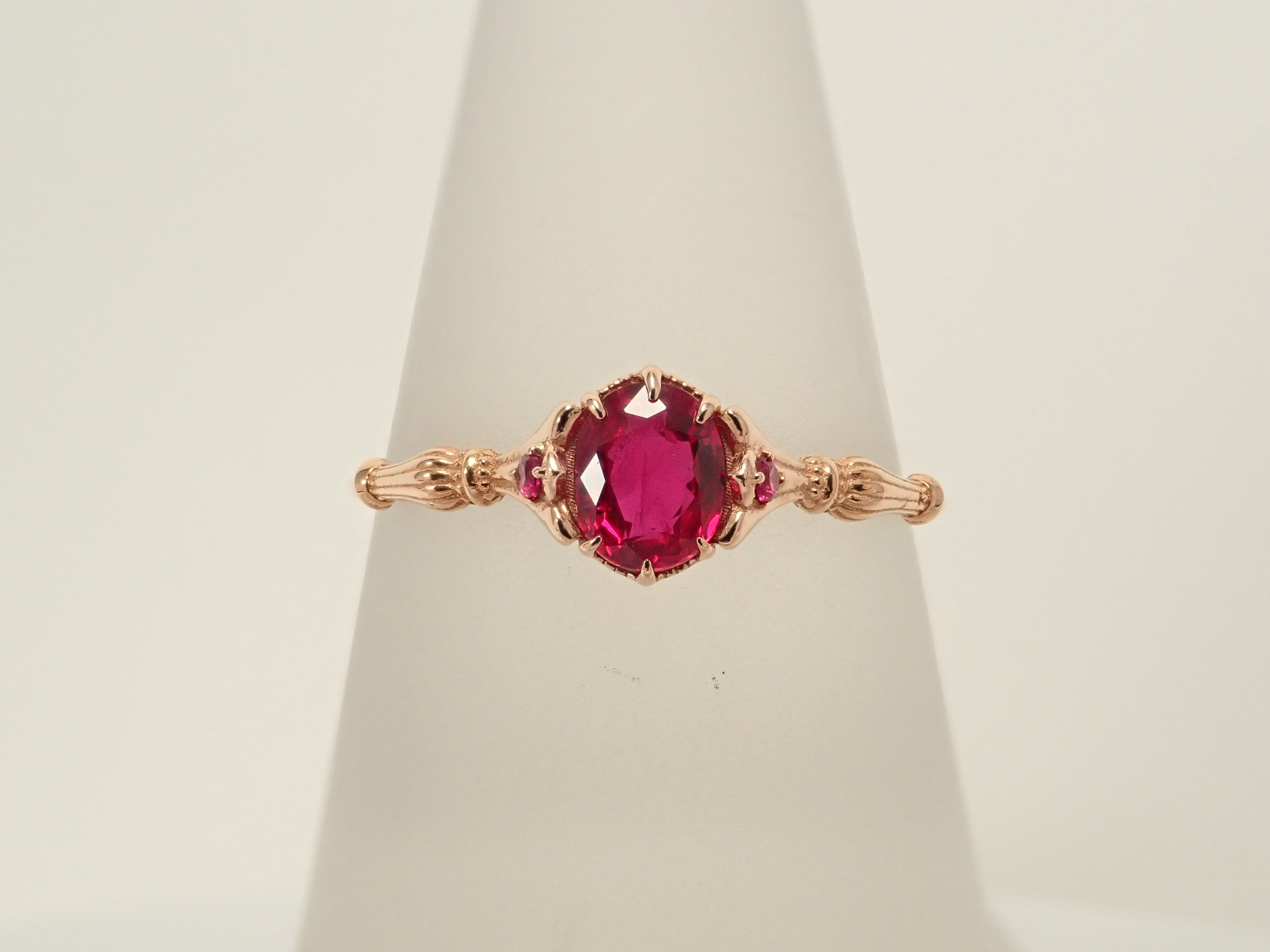[Lottery Sale 0201_09] 18K Gold and Silver Thai Pigeon Blood Ruby 0.38ct Ring AIGS