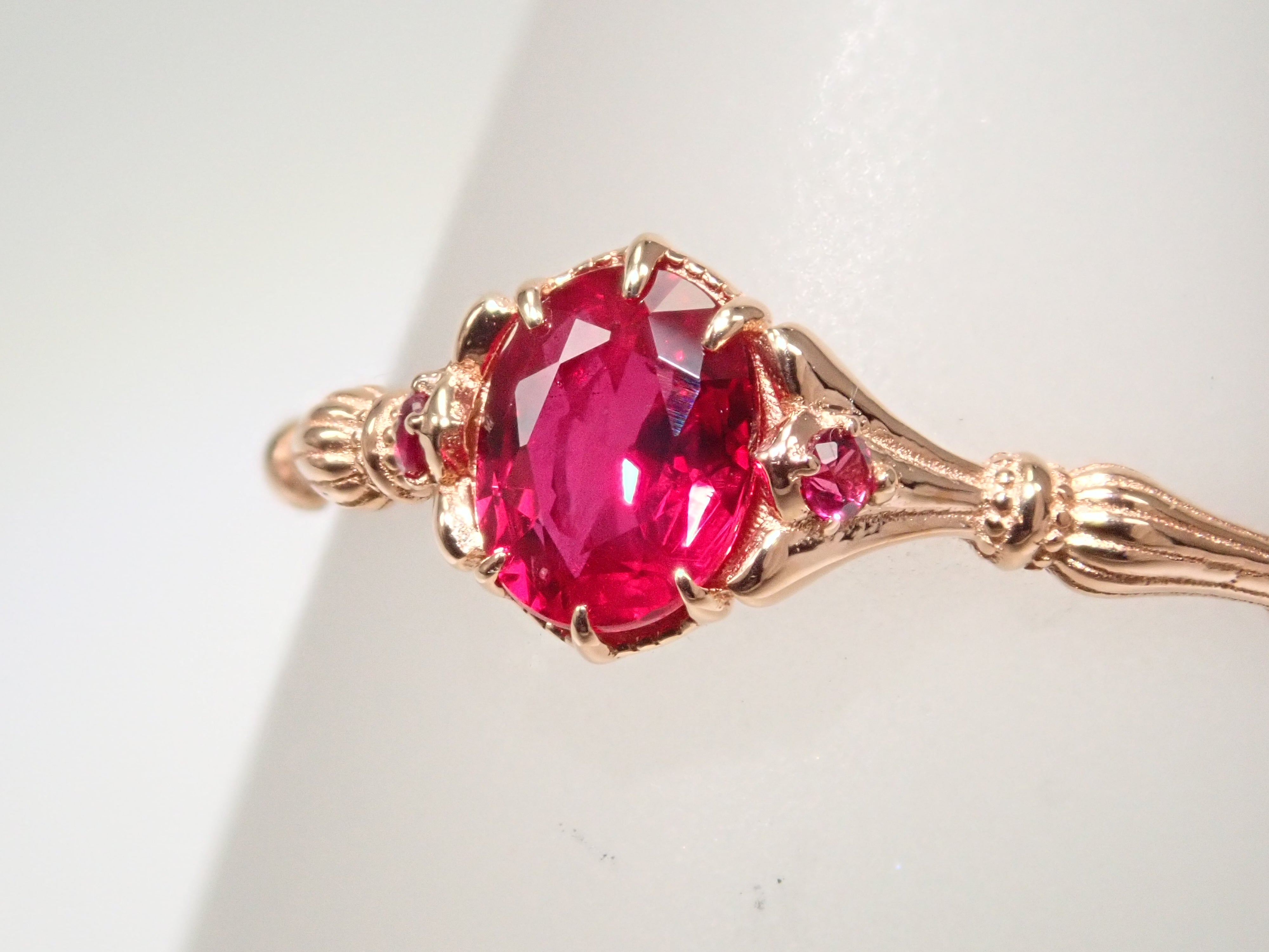 [Lottery Sale 0201_09] 18K Gold and Silver Thai Pigeon Blood Ruby 0.38ct Ring AIGS