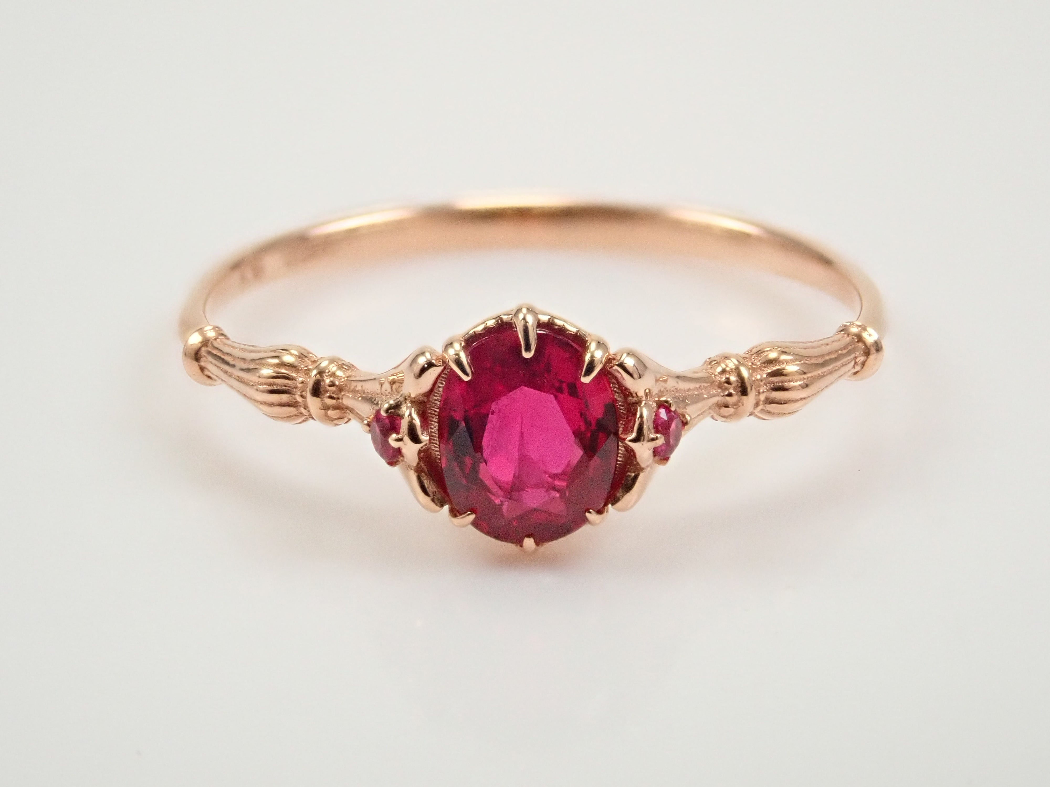 [Lottery Sale 0201_09] 18K Gold and Silver Thai Pigeon Blood Ruby 0.38ct Ring AIGS