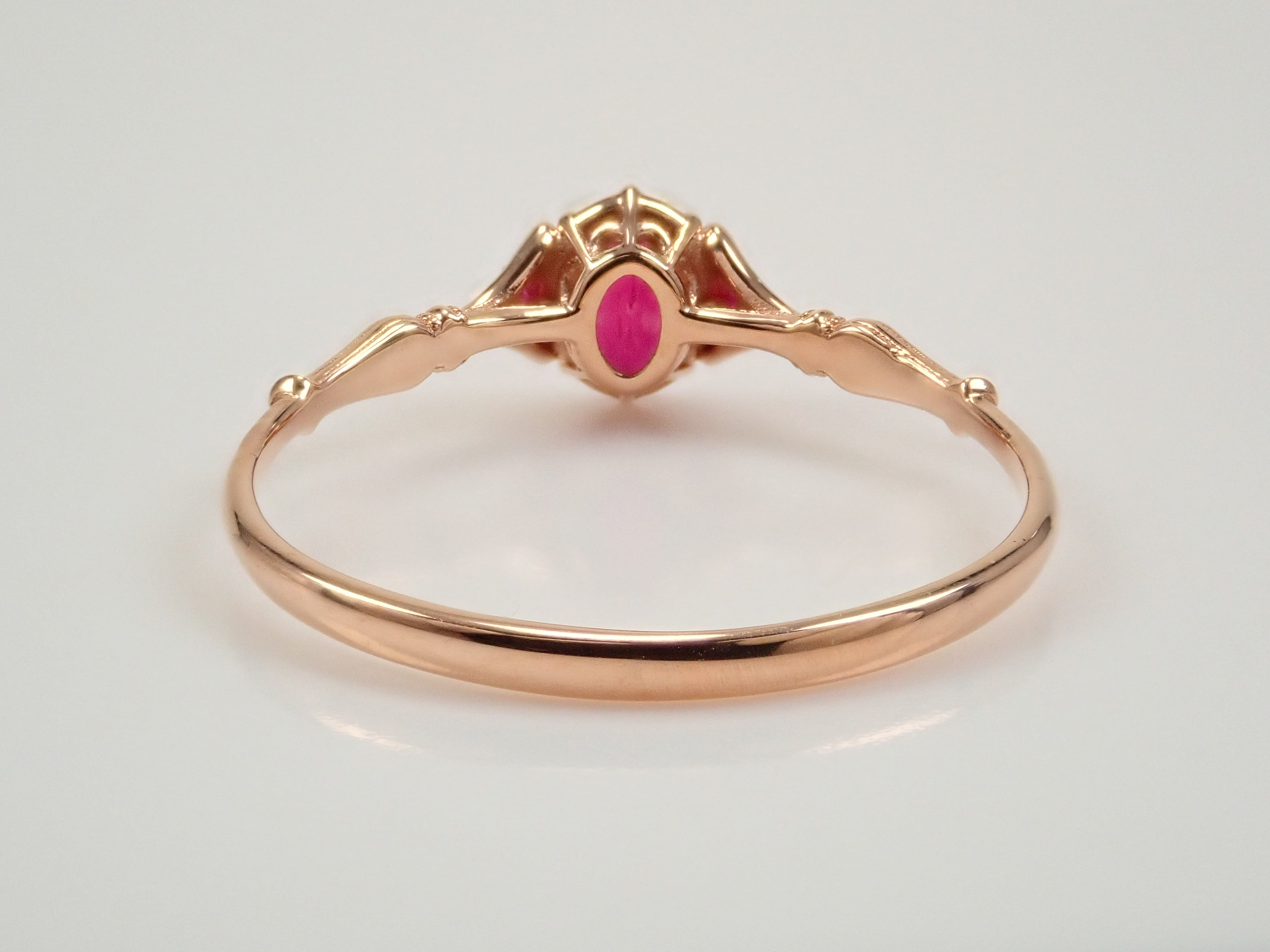 [Lottery Sale 0201_09] 18K Gold and Silver Thai Pigeon Blood Ruby 0.38ct Ring AIGS